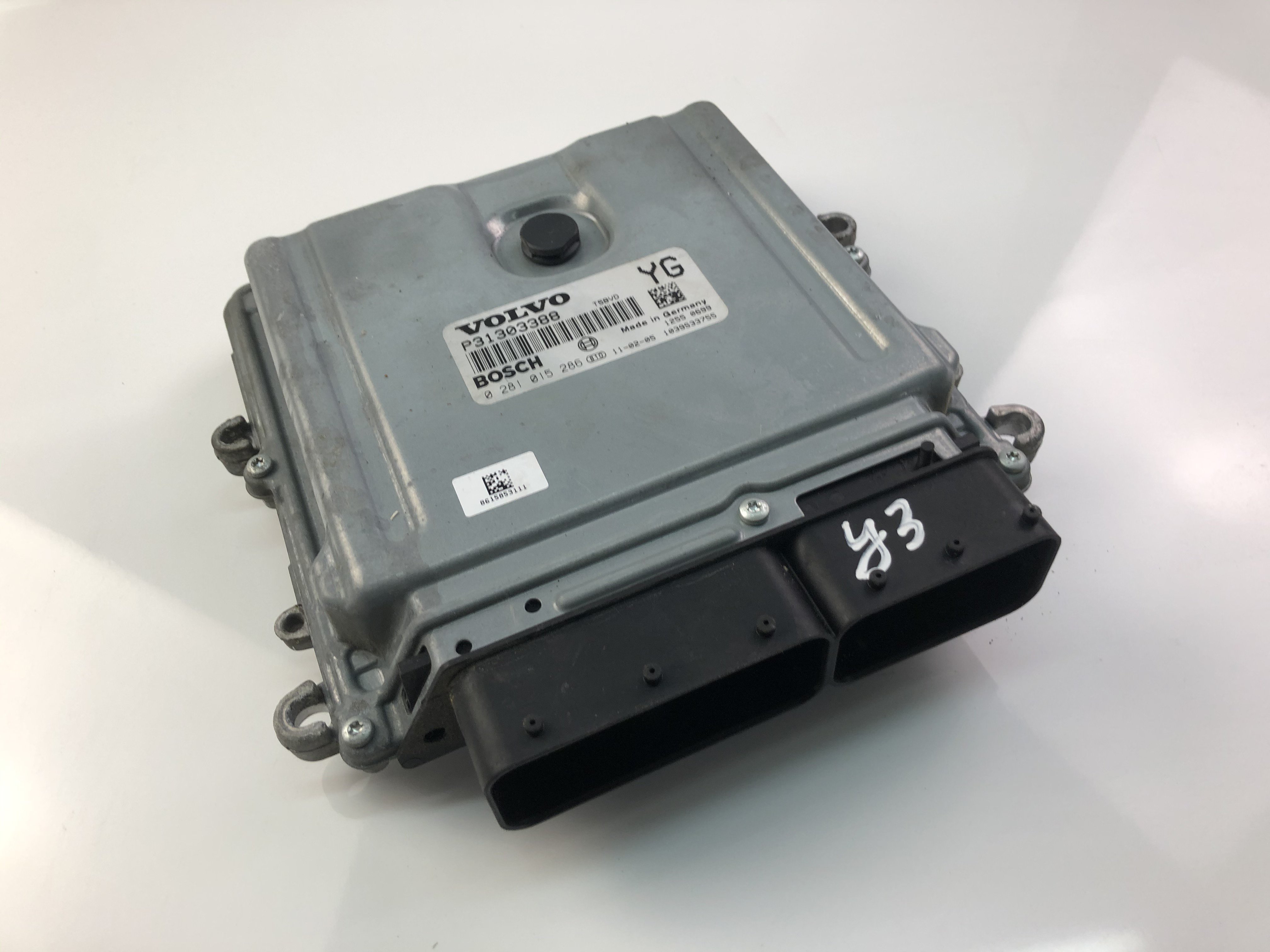 VOLVO XC70 3 generation (2007-2020) Variklio kompiuteris P31303388, 0281015286 23452588