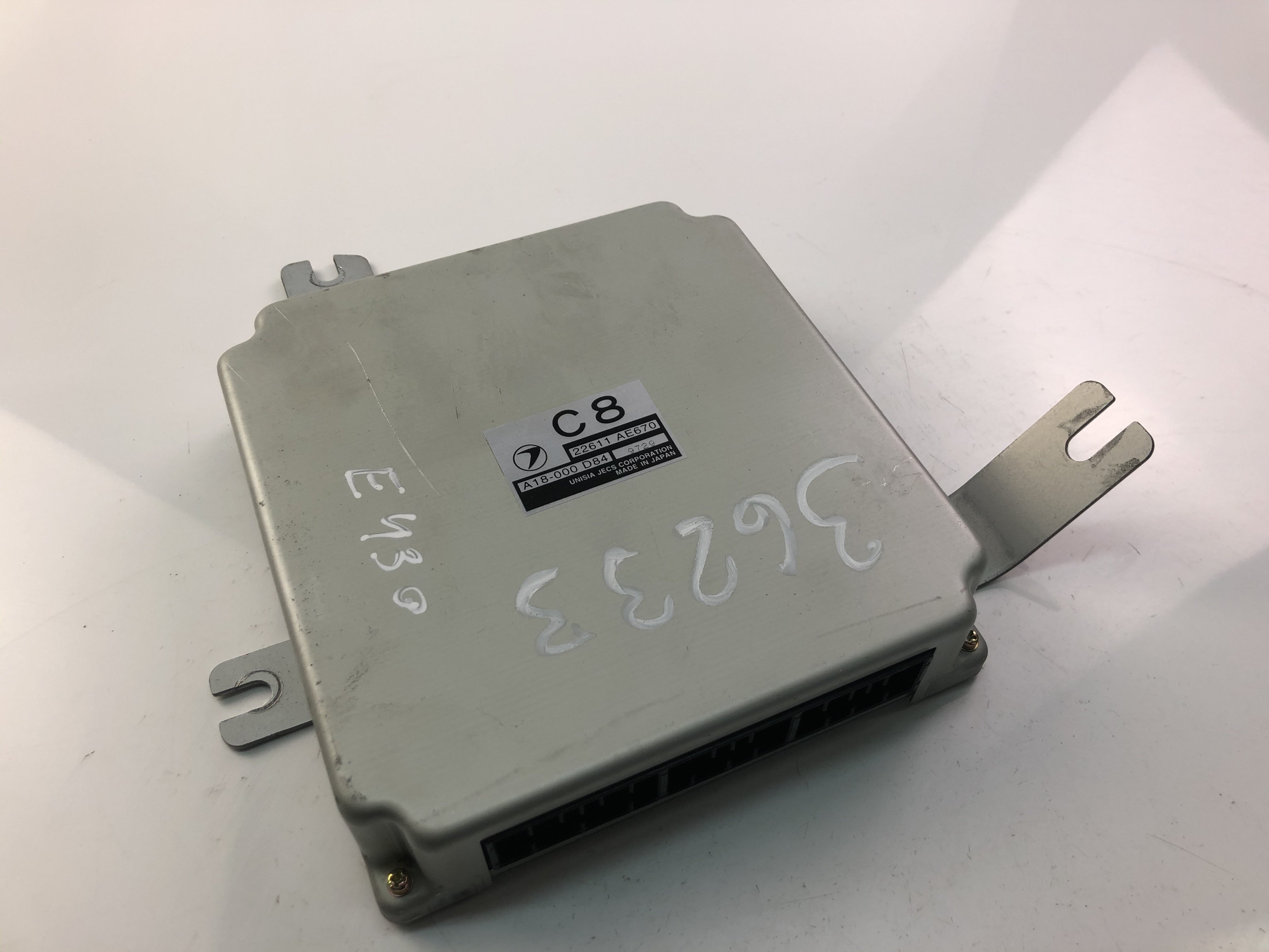 SUBARU Impreza 2 generation (2000-2007) Engine Control Unit ECU 22611AE670 23449195