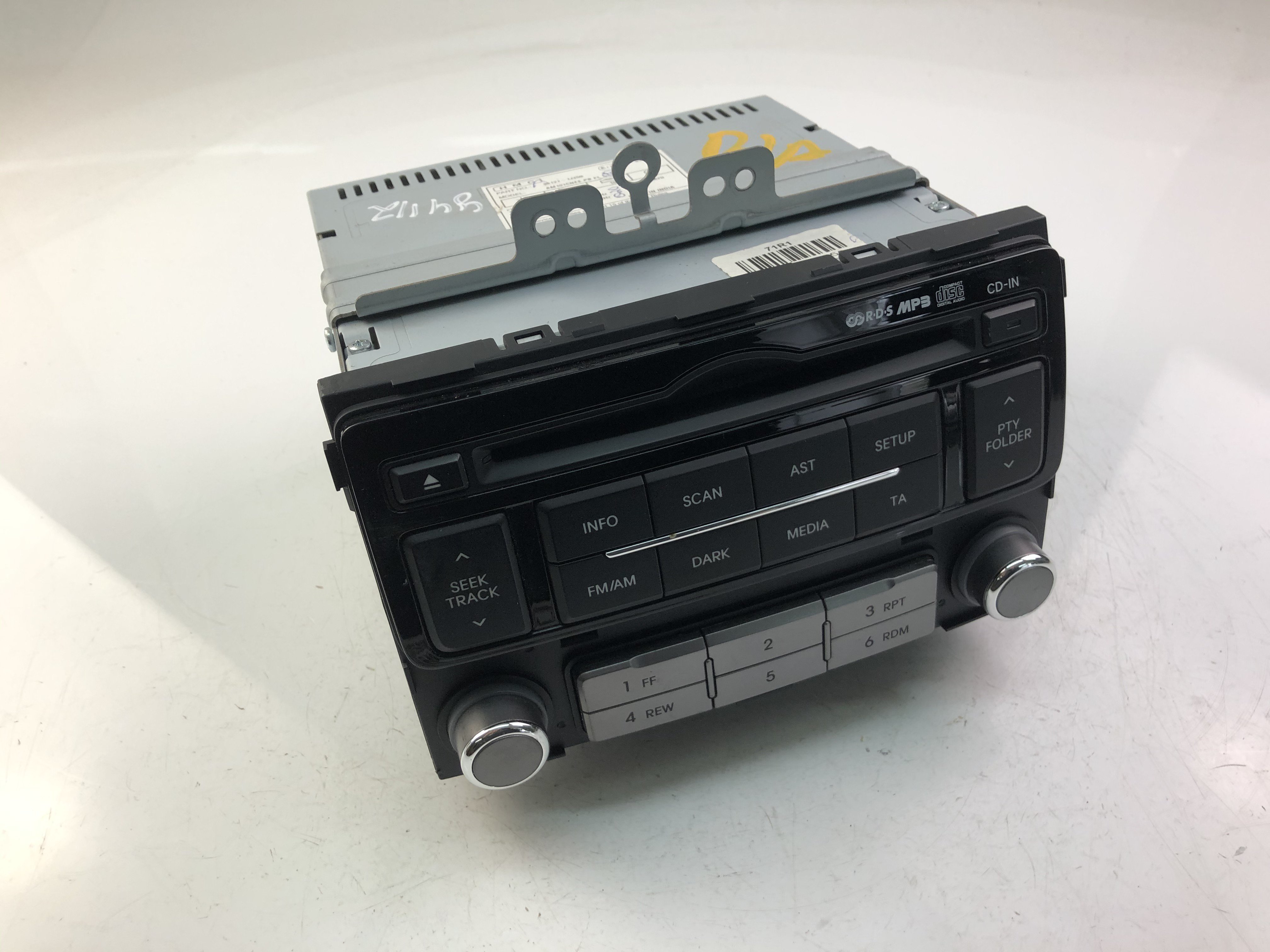 HYUNDAI i20 PB (1 generation) (2008-2014) Music Player Without GPS 961211J250 23453017