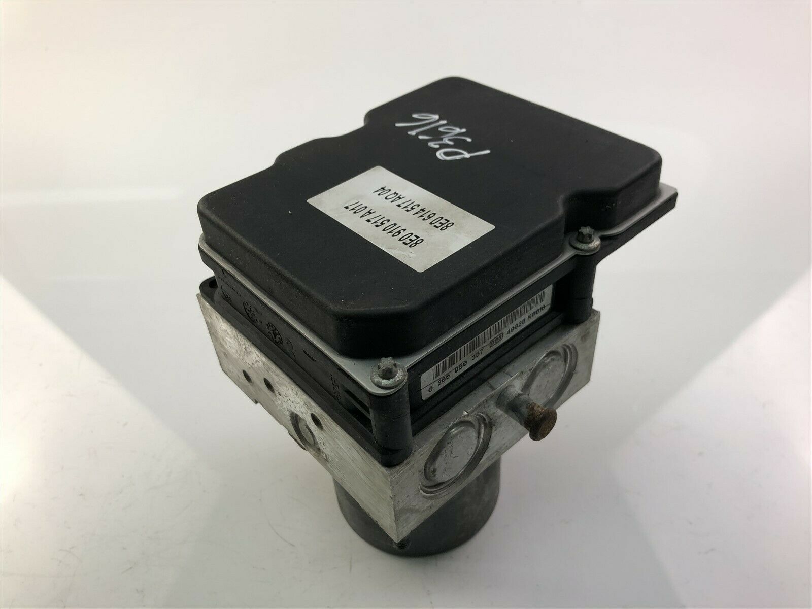 AUDI A4 B6/8E (2000-2005) ABS valdymo blokas 8E0614517 23435606