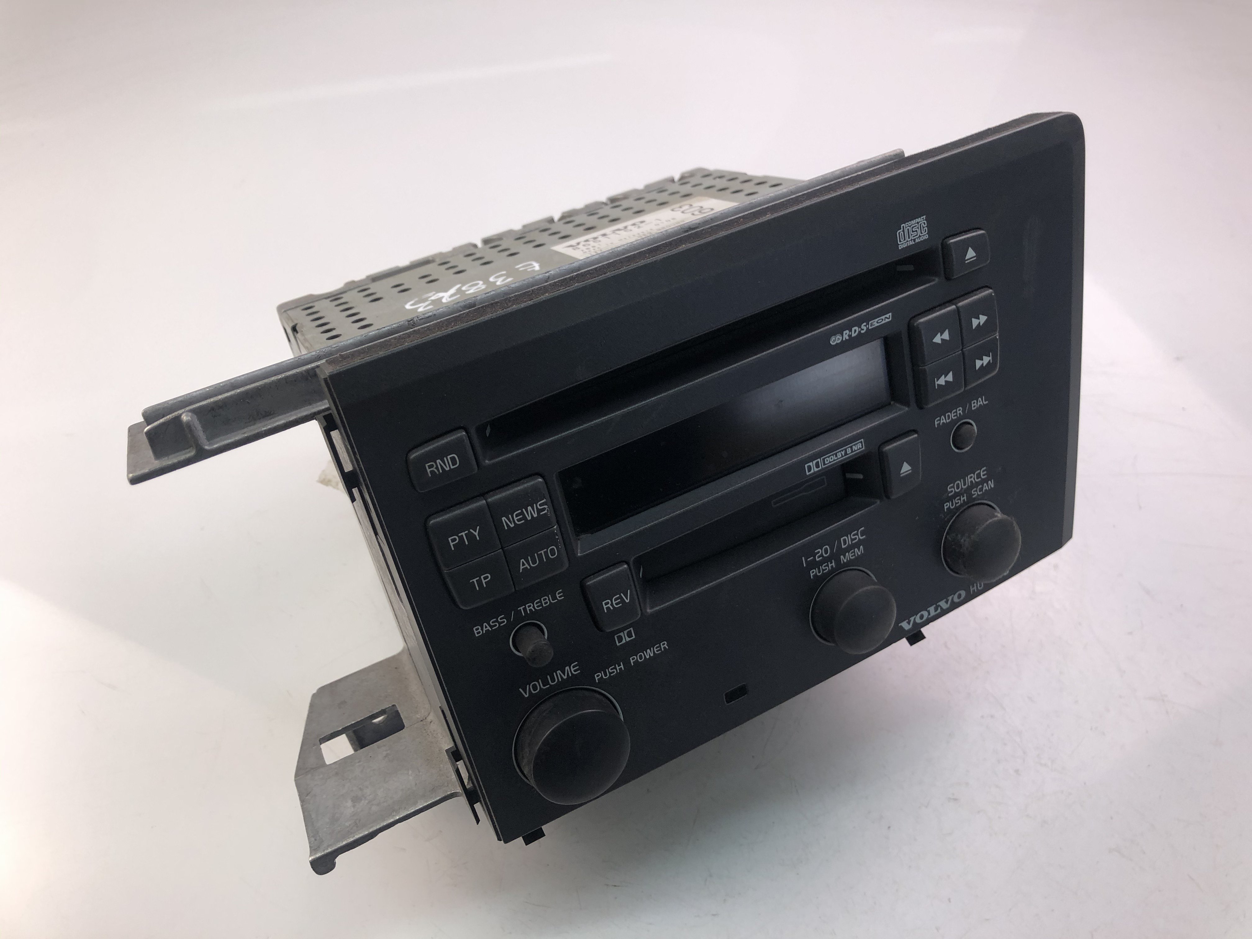 VOLVO S60 1 generation (2000-2009) Mūzikas atskaņotājs bez GPS/navigācijas 86511521 23450545