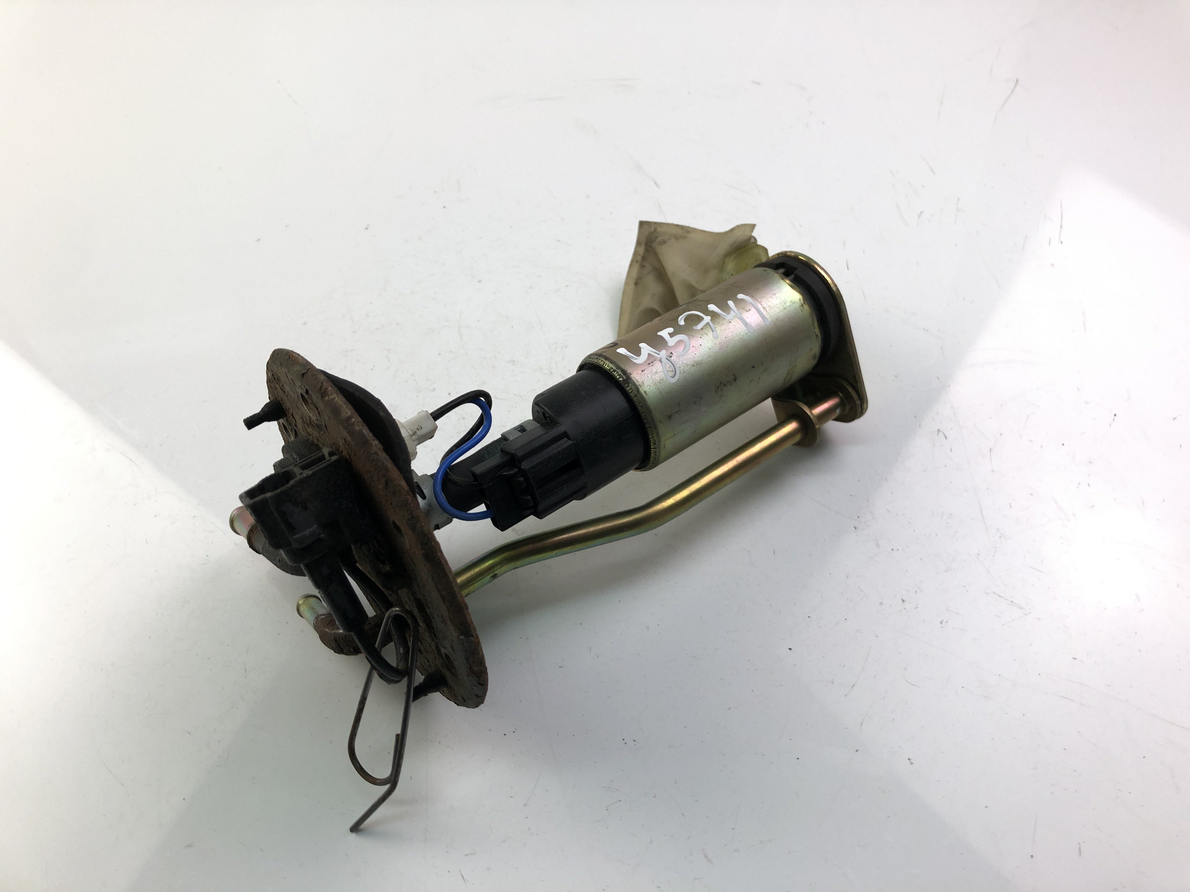 SUZUKI Baleno 1 generation (1995-2002) Fuel Pump 1951302250 23453120