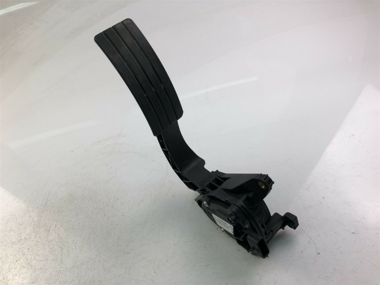 RENAULT Clio 4 generation (2012-2020) Throttle Pedal 180029347R 23446235