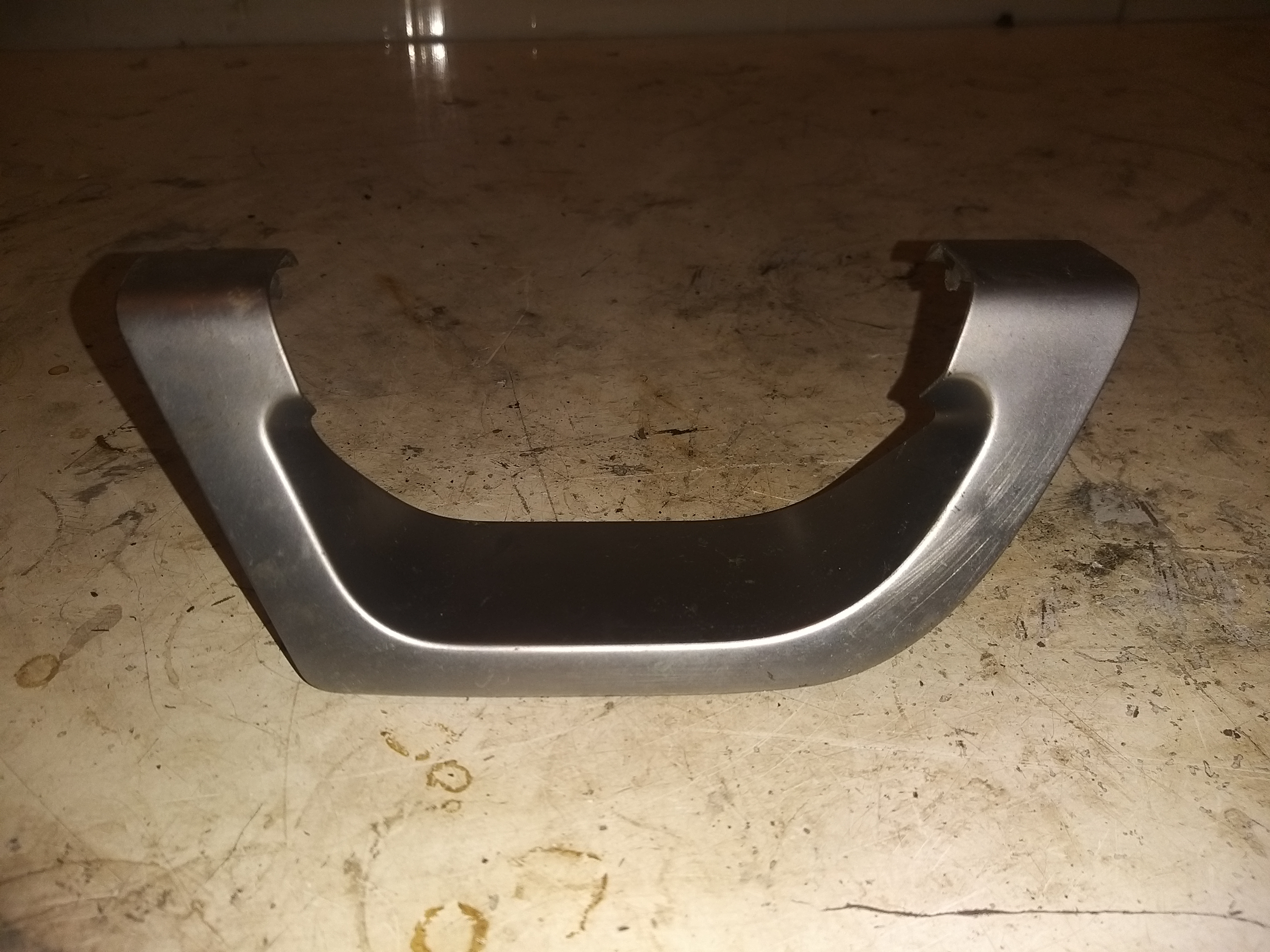 VOLVO XC90 1 generation (2002-2014) Front Right Door Interior Handle Frame 30716086 23448242