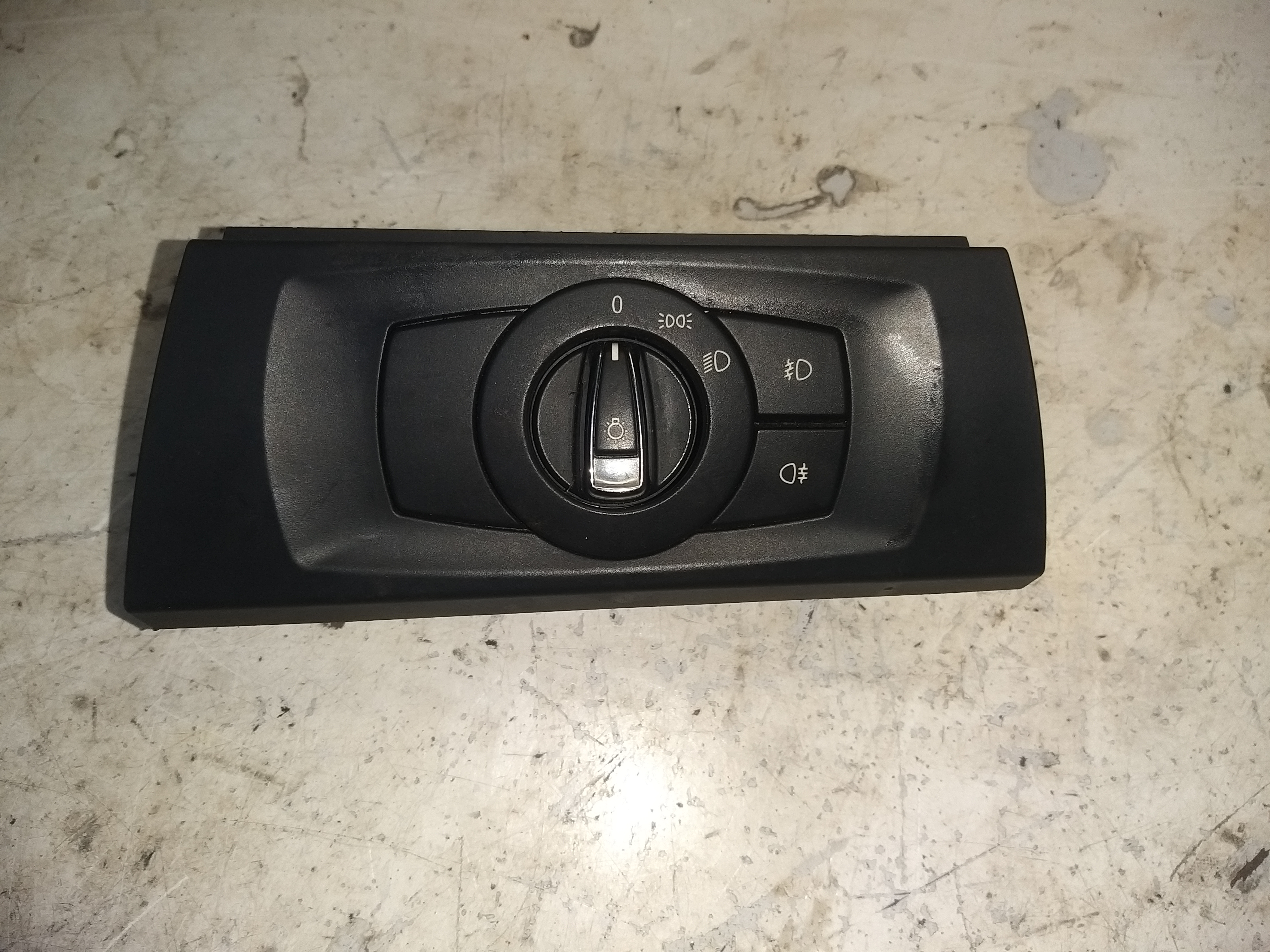 BMW 3 Series E90/E91/E92/E93 (2004-2013) Headlight Switch Control Unit 9169415 23460855