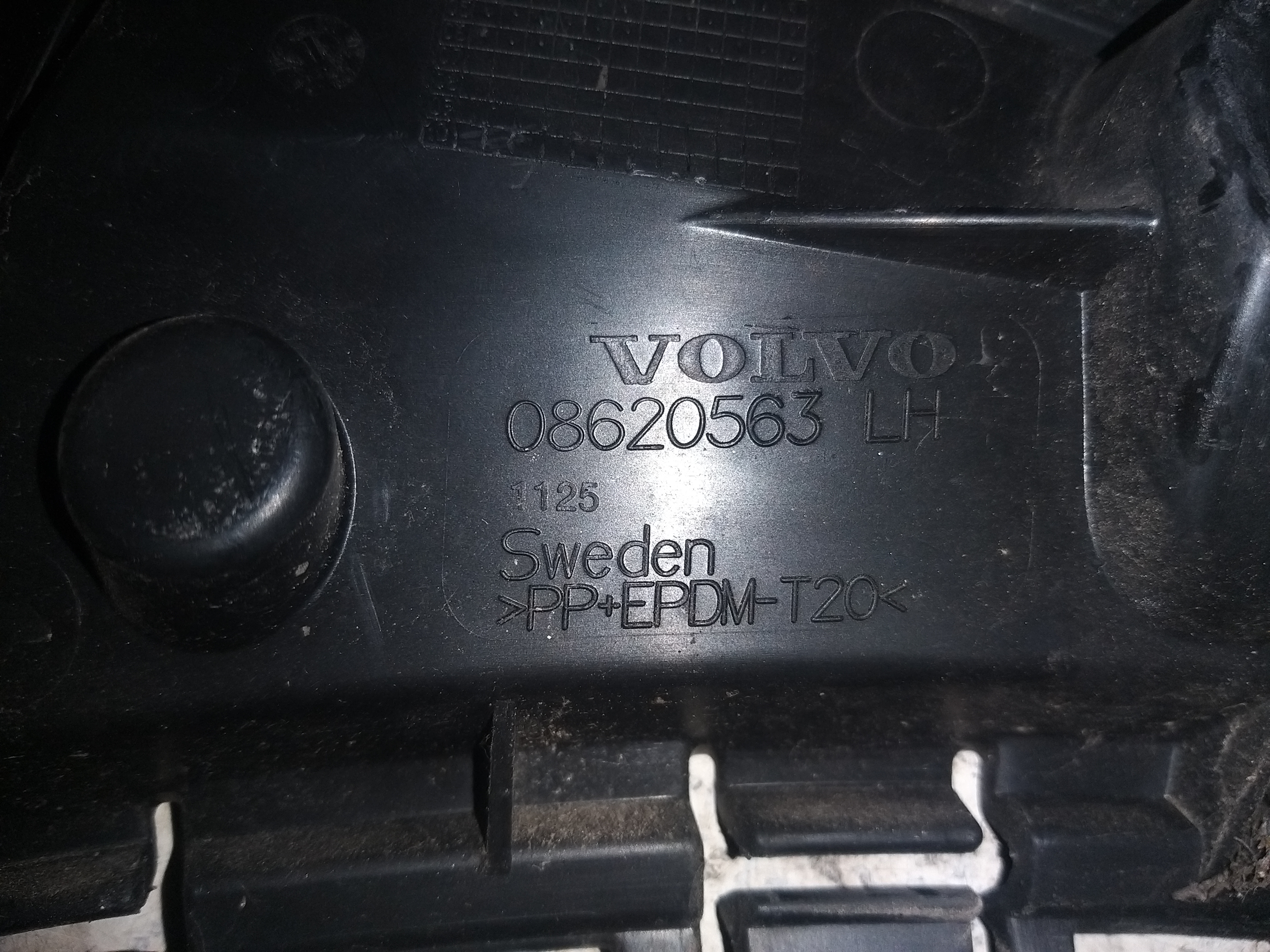VOLVO XC90 1 generation (2002-2014) Front Left Bumper Bracket 08620563 23461323