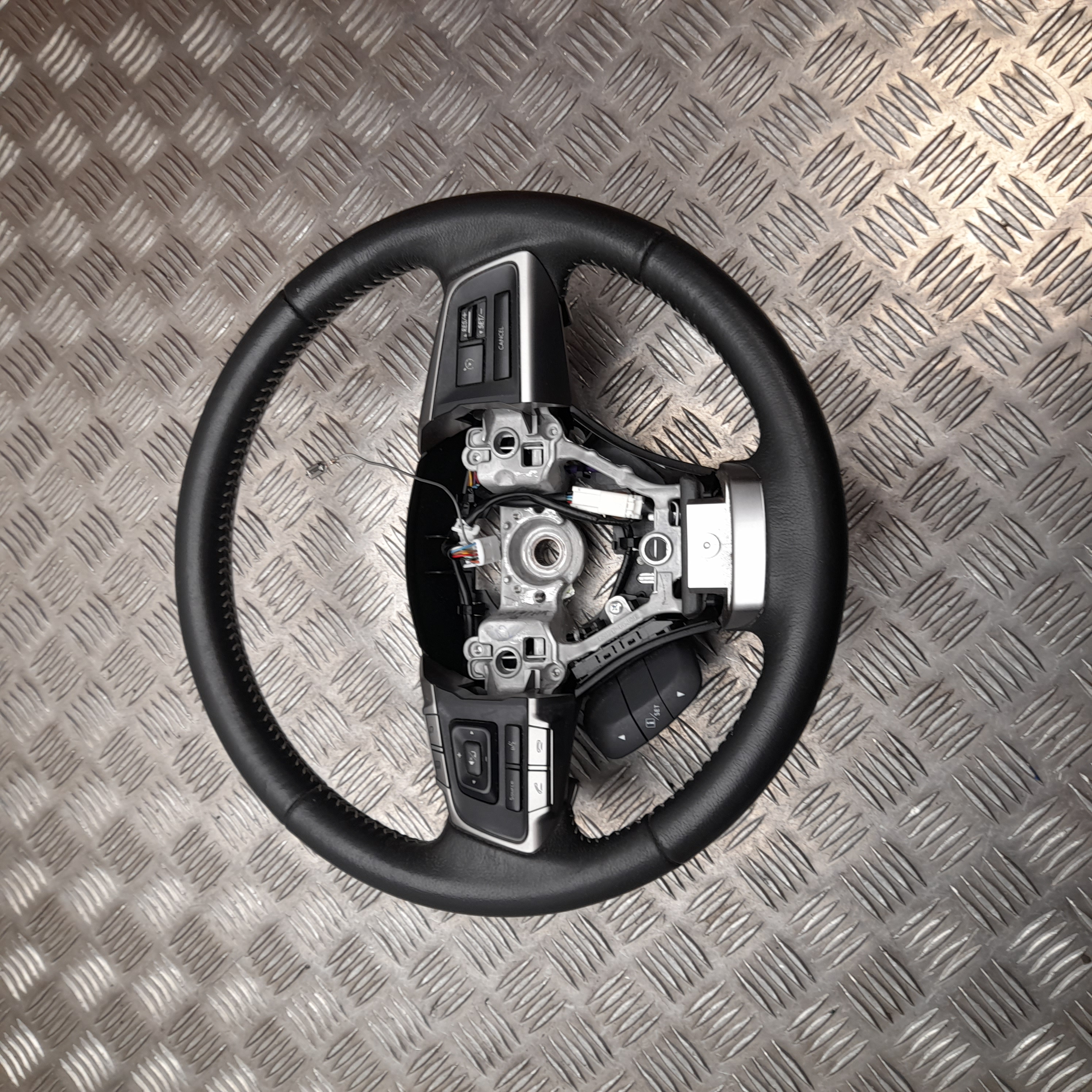 SUBARU Forester SJ (2012-2018) Steering Wheel GS12005490 23482906