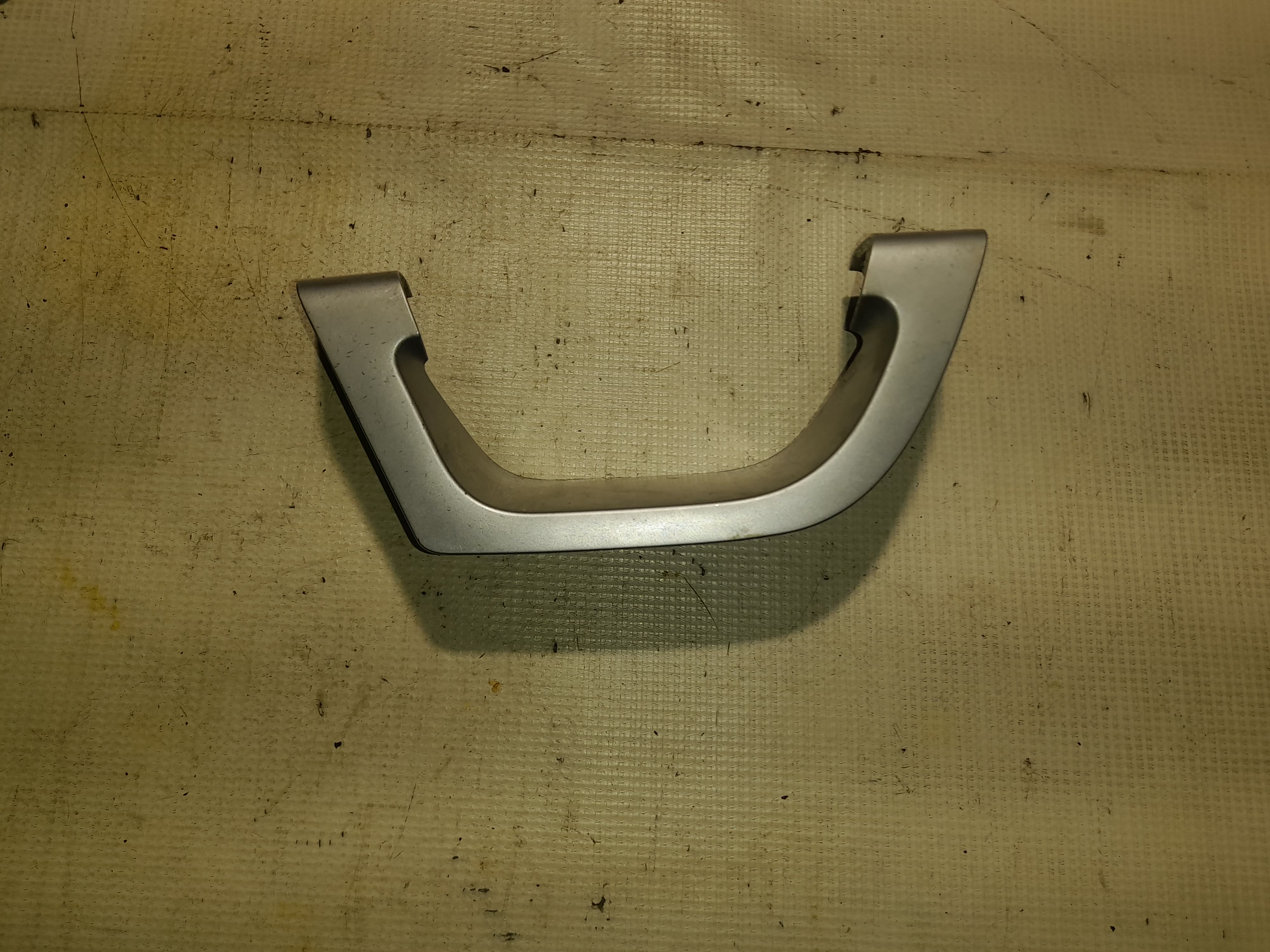 VOLVO XC90 1 generation (2002-2014) Front Right Door Interior Handle Frame 30716086 23484351