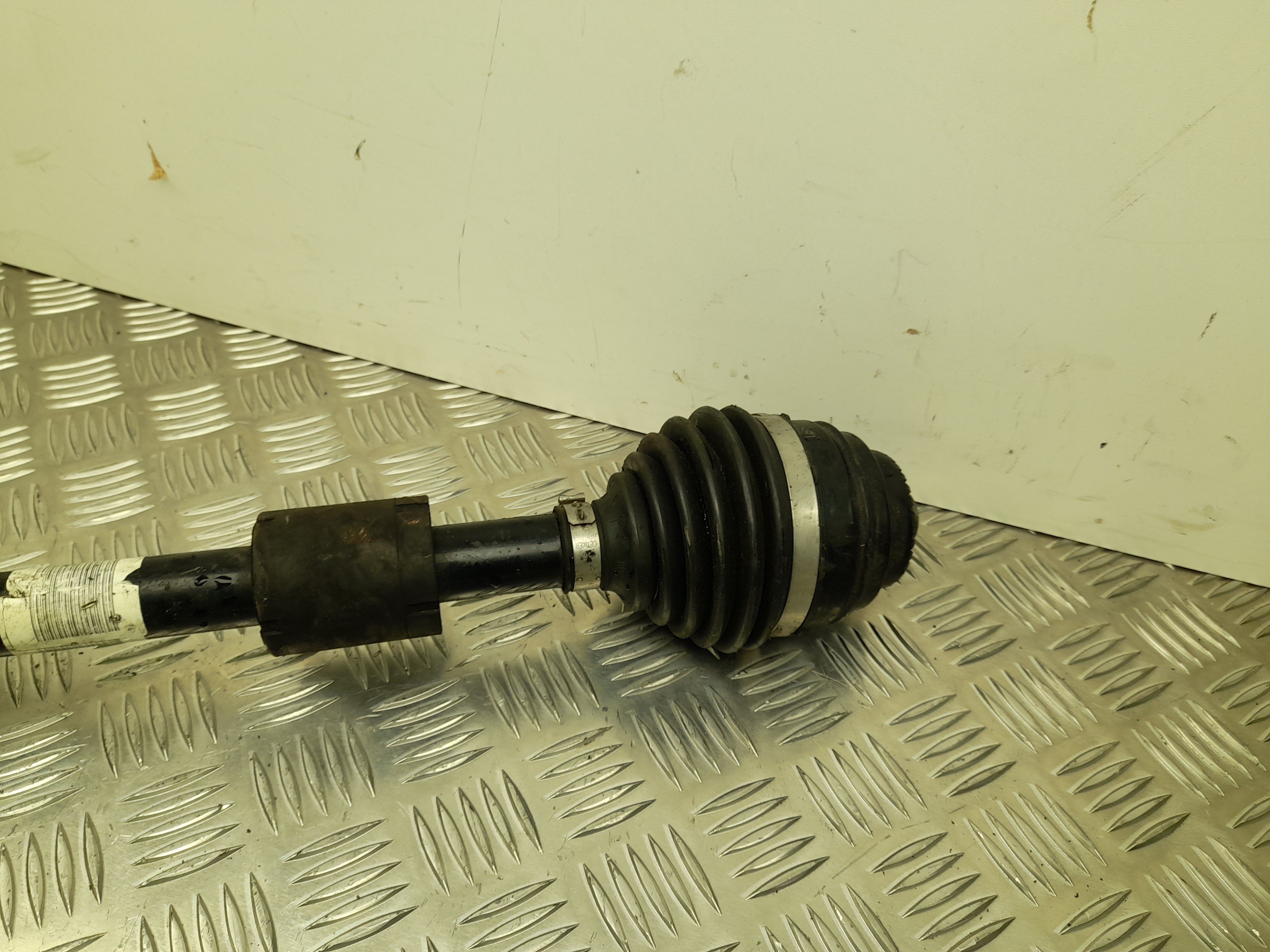 BMW 2 Series Grand Tourer F46 (2018-2023) Front Right Driveshaft 8643364 23487608