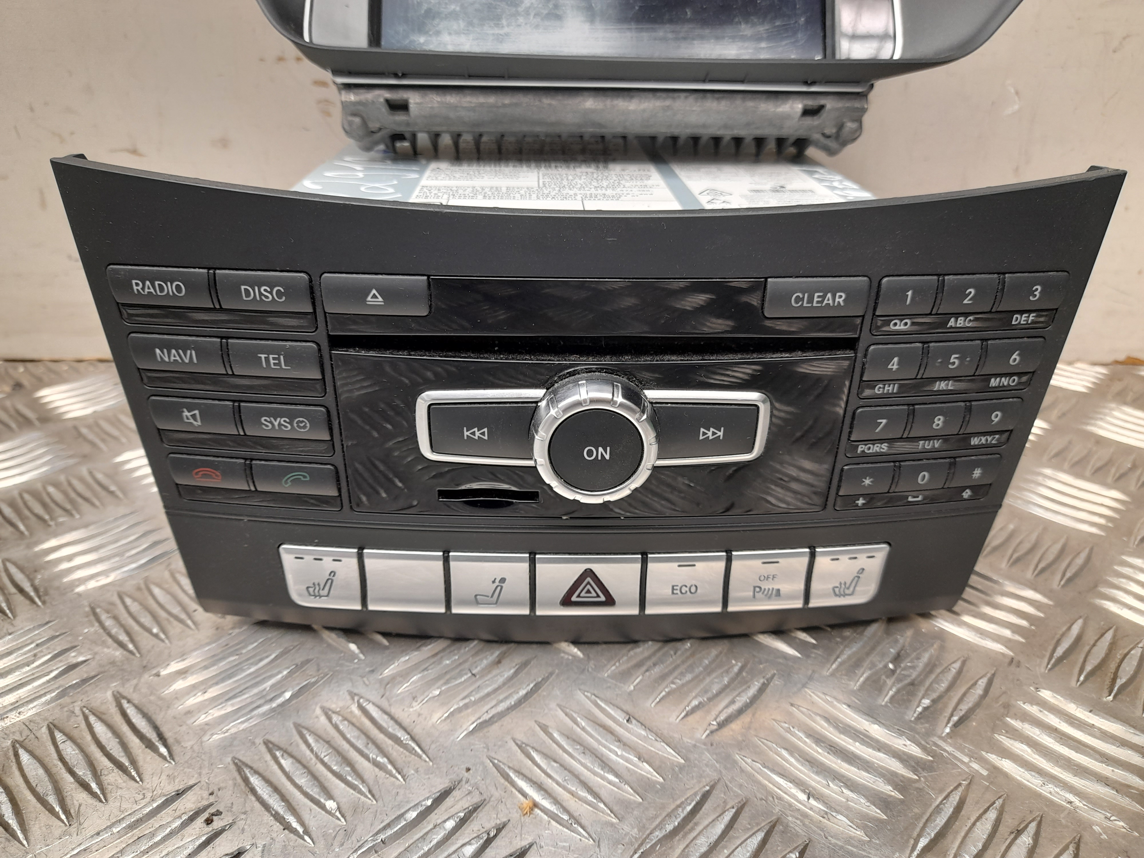 MERCEDES-BENZ E-Class W212/S212/C207/A207 (2009-2016) Music Player Without GPS A2129007126, A2129009616 24596185