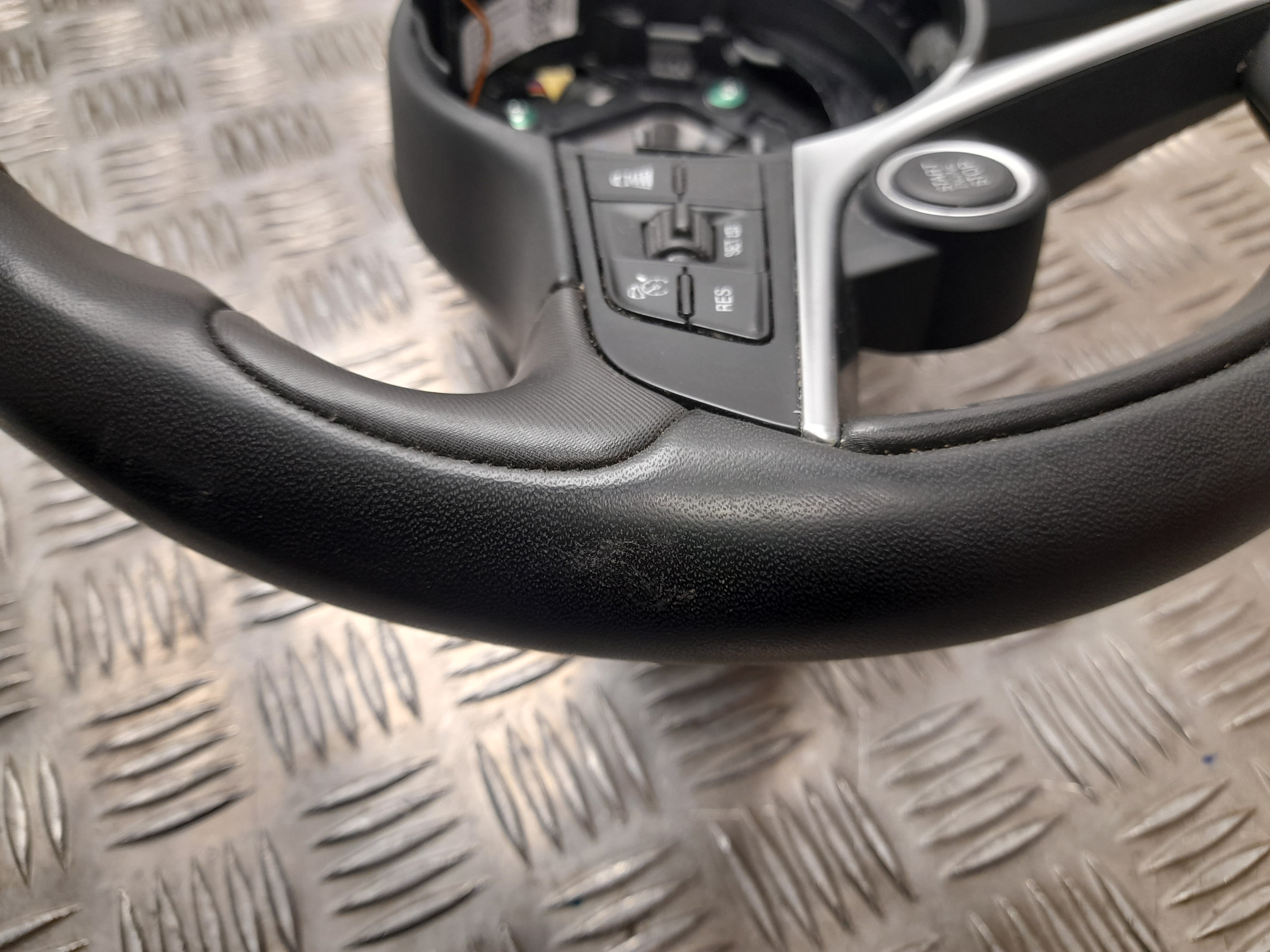 ALFA ROMEO Giulia 2 generation (2015-2024) Steering Wheel 01561396770, 1049924X66 24451011