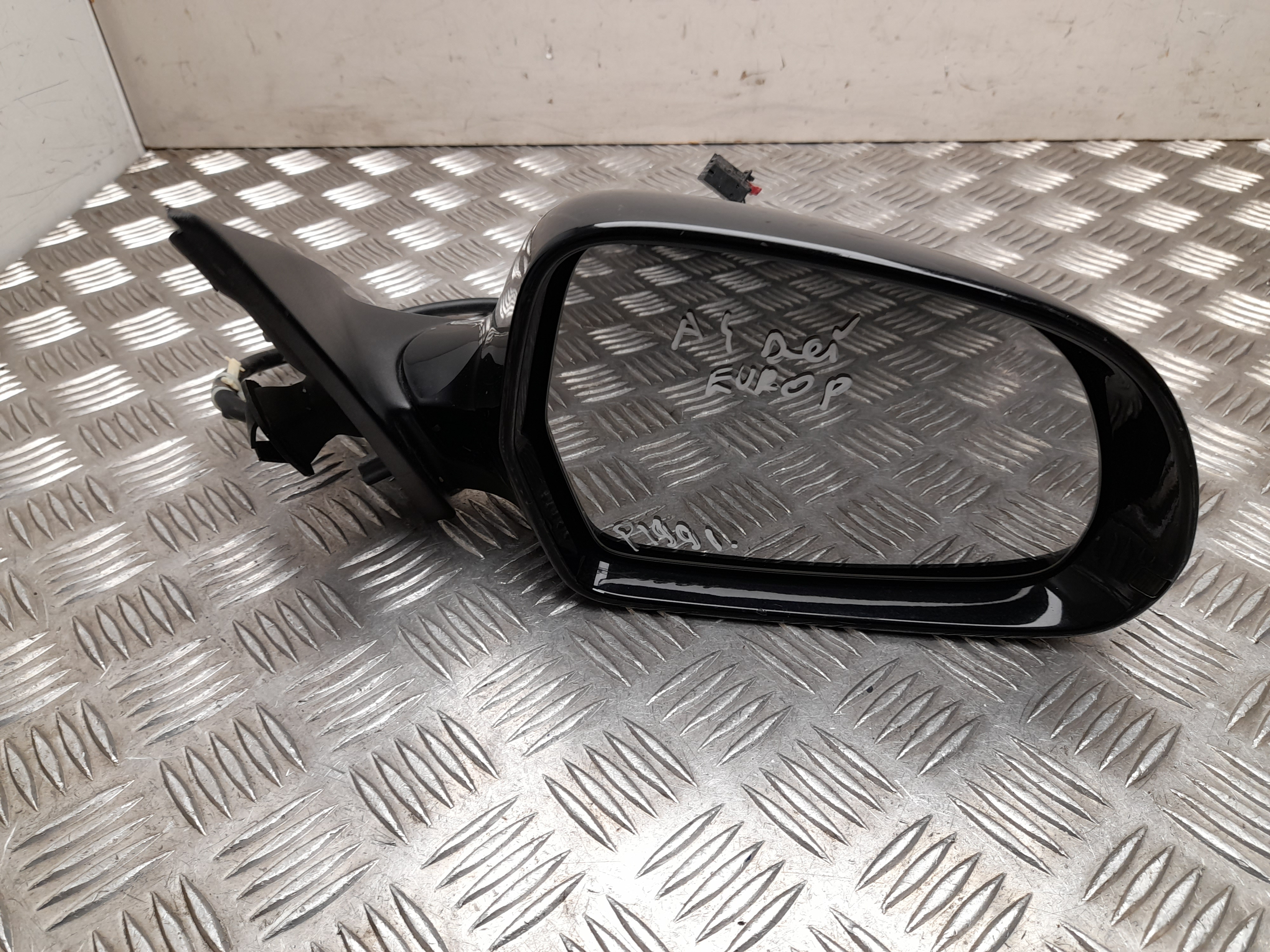 AUDI A4 B8/8K (2011-2016) Right Side Wing Mirror E1020931 23684828