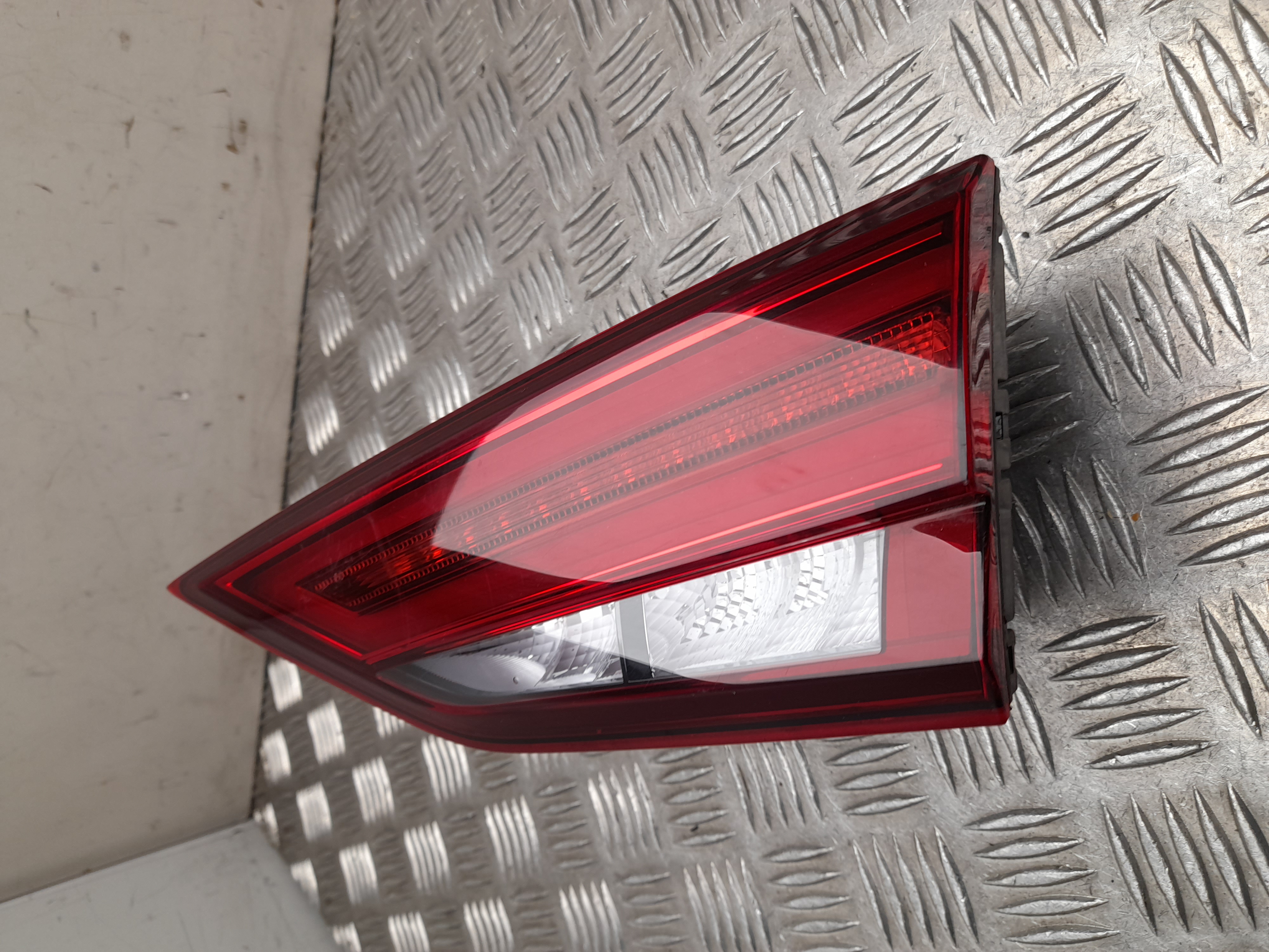 AUDI A3 8V (2012-2020) Rear Right Taillight Lamp 8V5945094D 23825685