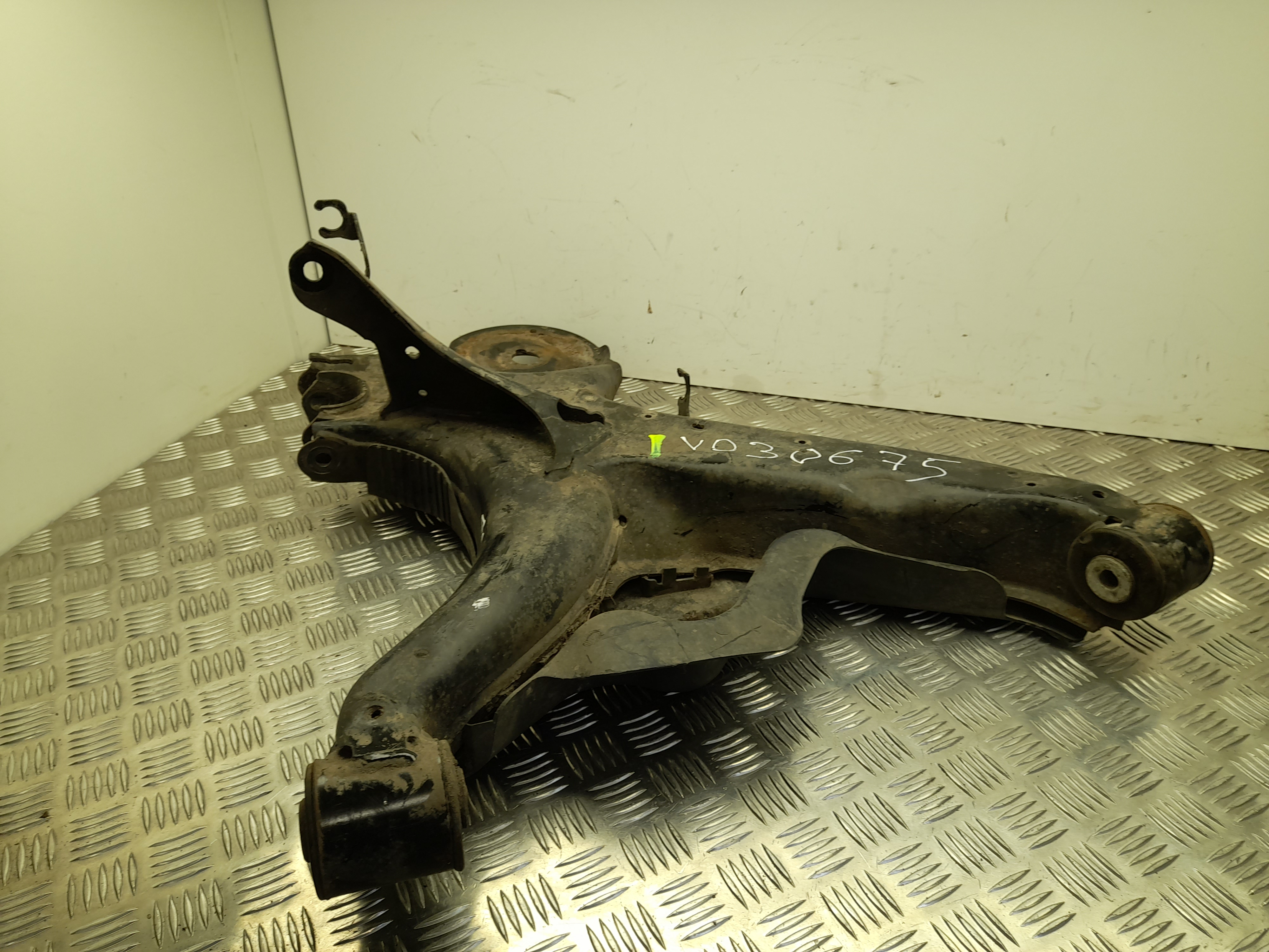 MERCEDES-BENZ Vito W447 (2014-2023) Front Left Arm 726GK 24485441