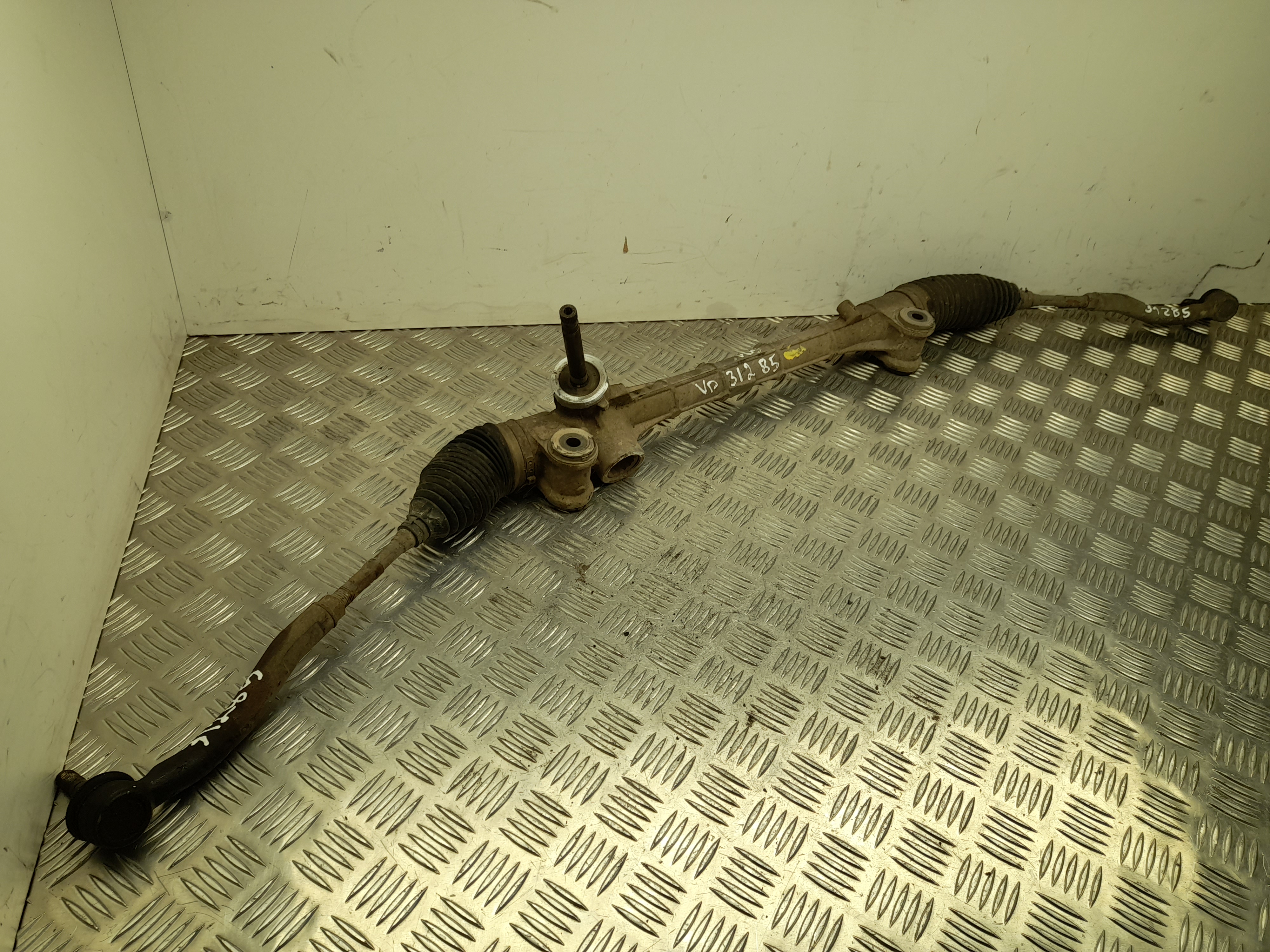 TOYOTA YARIS (_P9_) Steering Rack F800000672 24585623