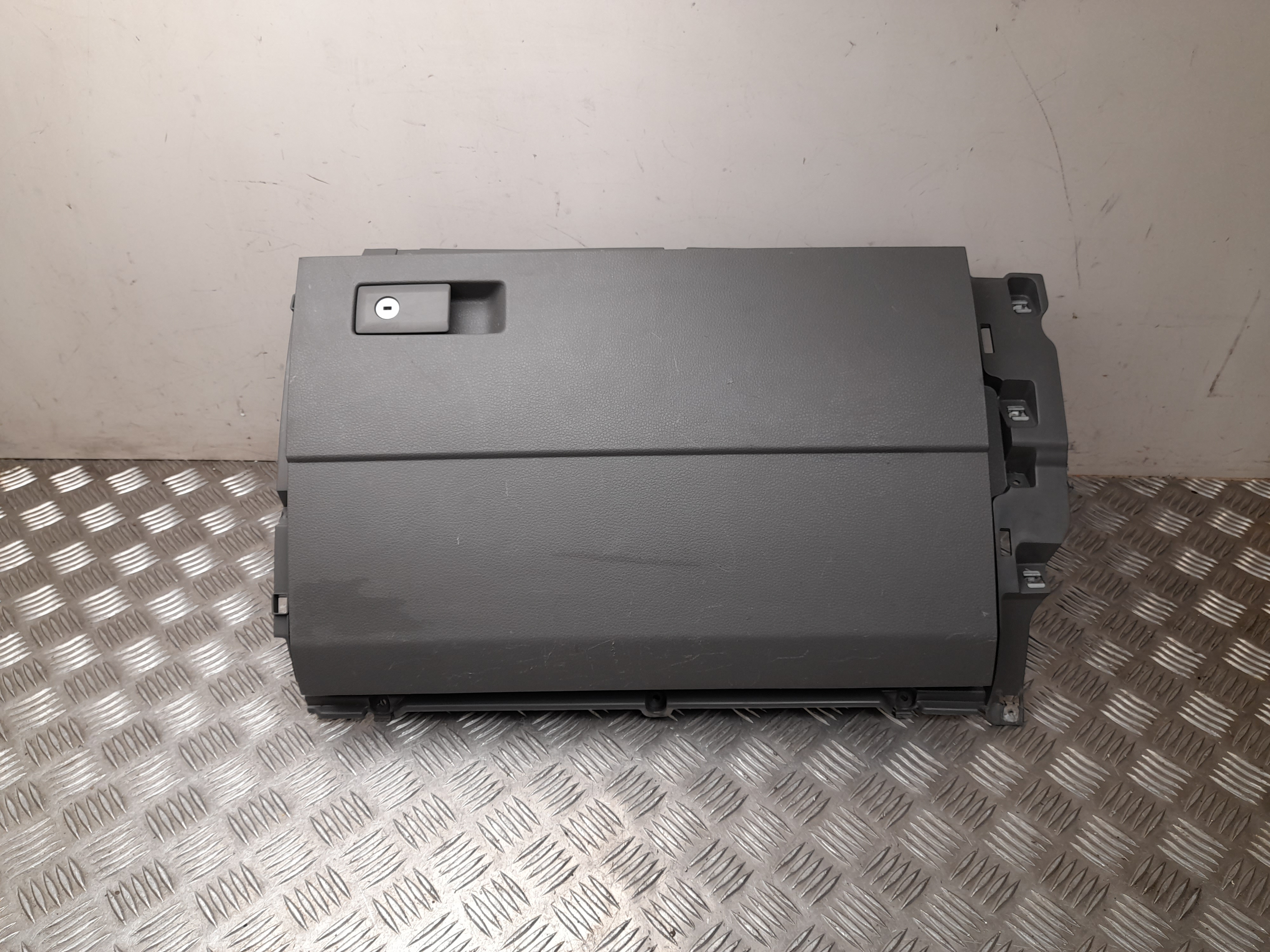 VOLKSWAGEN Crafter 2 generation Glove Box 7C1857264, 7C1857097C 24522611