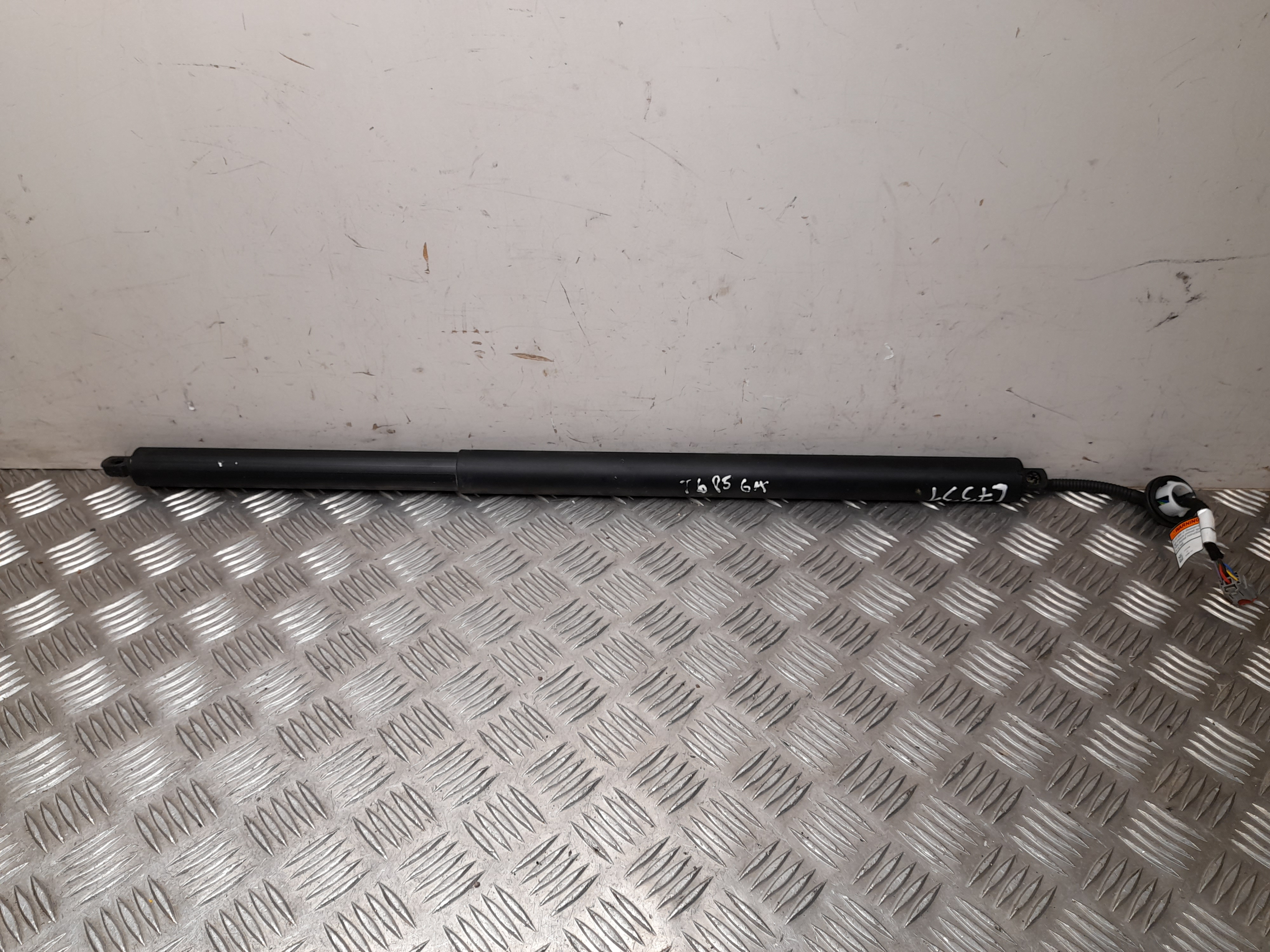 FORD USA Mustang Mach-E 1 generation (2020-2024) Left Side Tailgate Gas Strut LJ8BR402A55AC 24519850