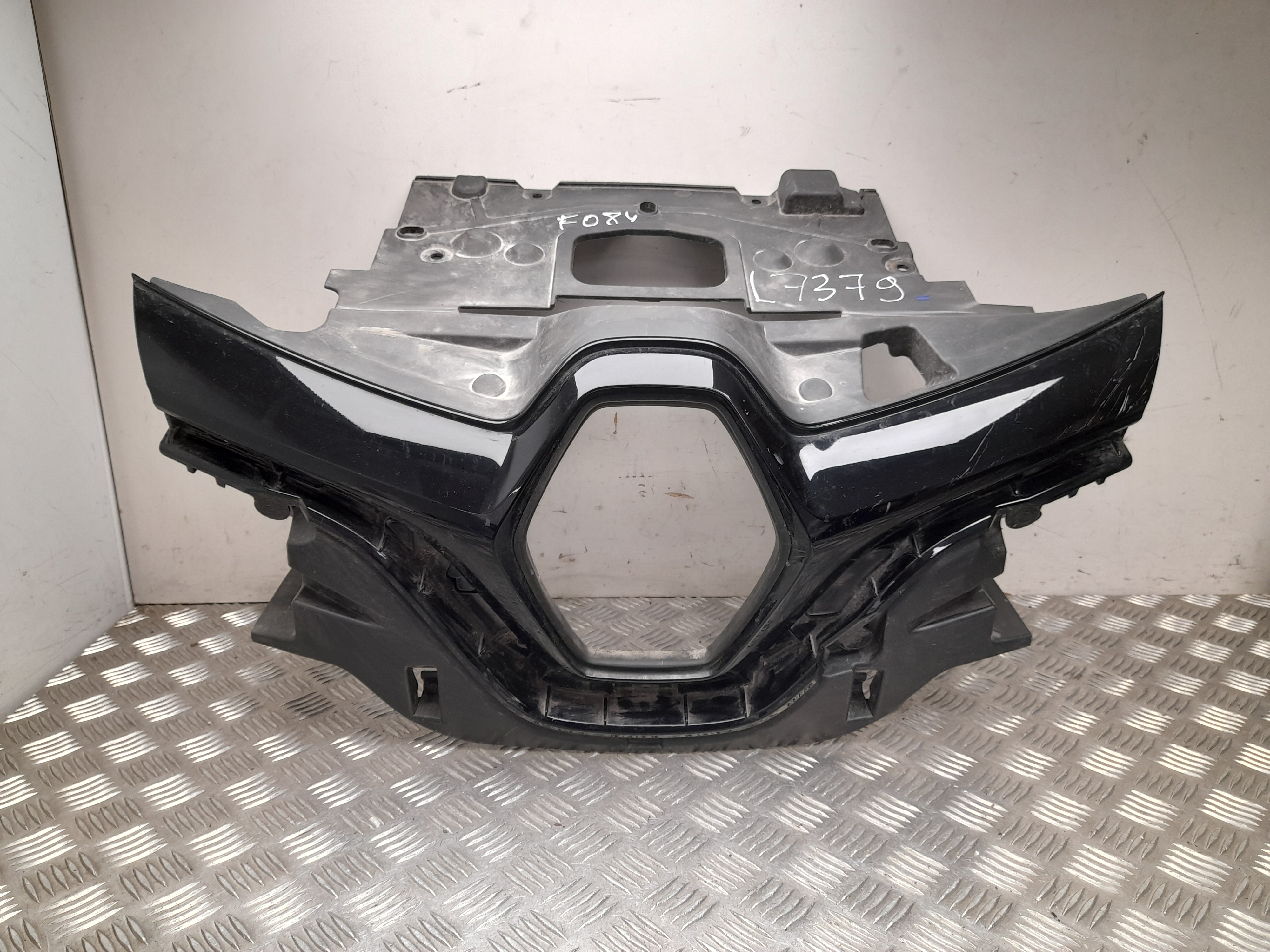 RENAULT Zoe 1 generation (2012-2023) Grilles 620369336R 24559910