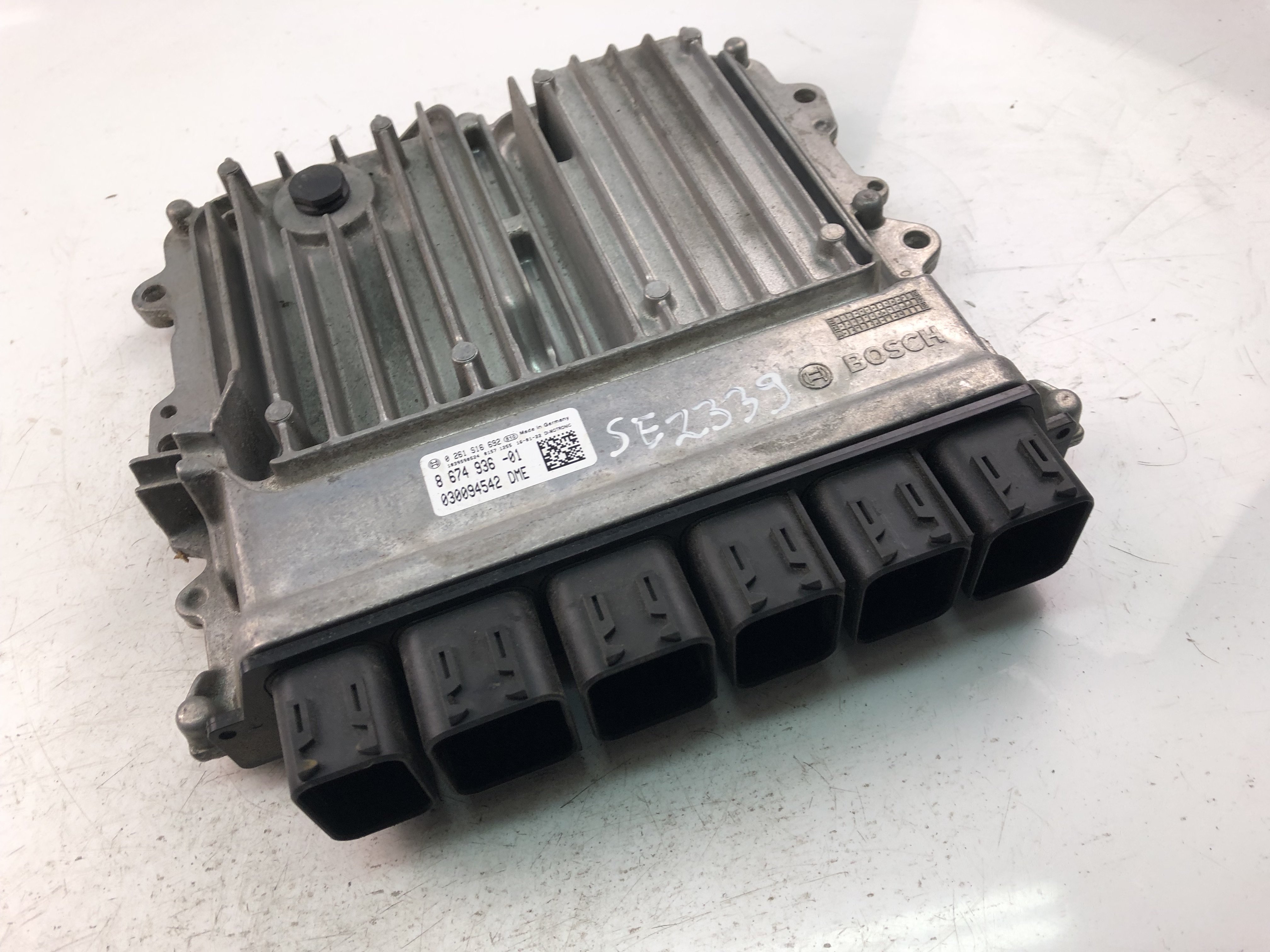 BMW 5 Series G30/G31 (2016-2023) Engine Control Unit ECU 8674936, 0261S16692 23463509