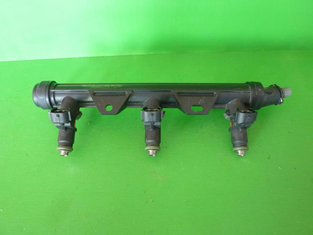 SKODA Fabia 2 generation  (2010-2014) Fuel Rail 03E133320A 23159226