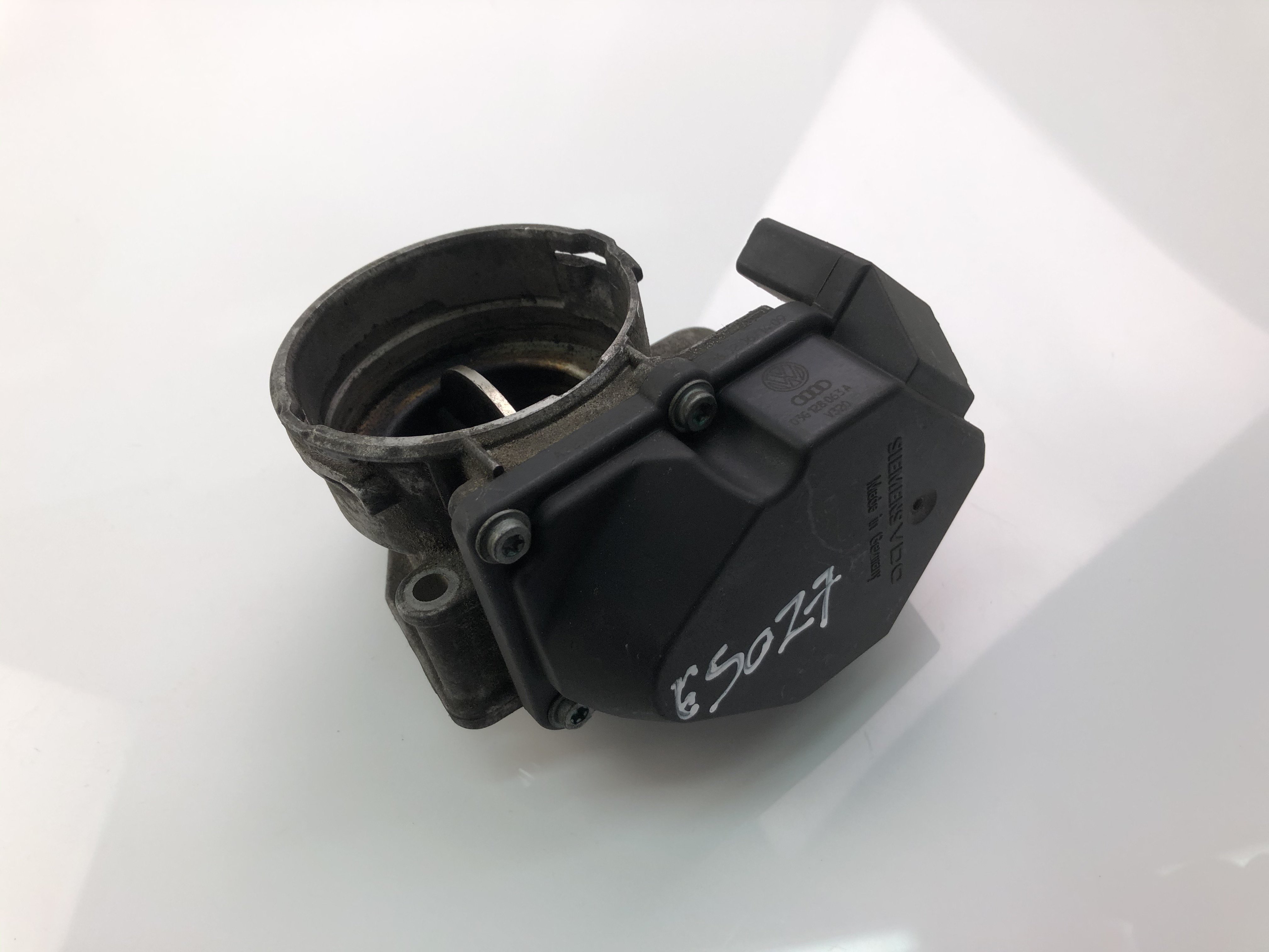 VOLKSWAGEN Touran 1 generation (2003-2015) Throttle Body 036128063A 23450937