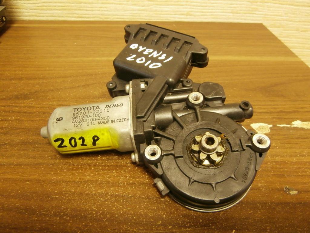 TOYOTA Avensis T27 1 generation (2006-2012) Jobb első ajtó ablakvezérlő motorja 8570102010, 8572005060C 23160456