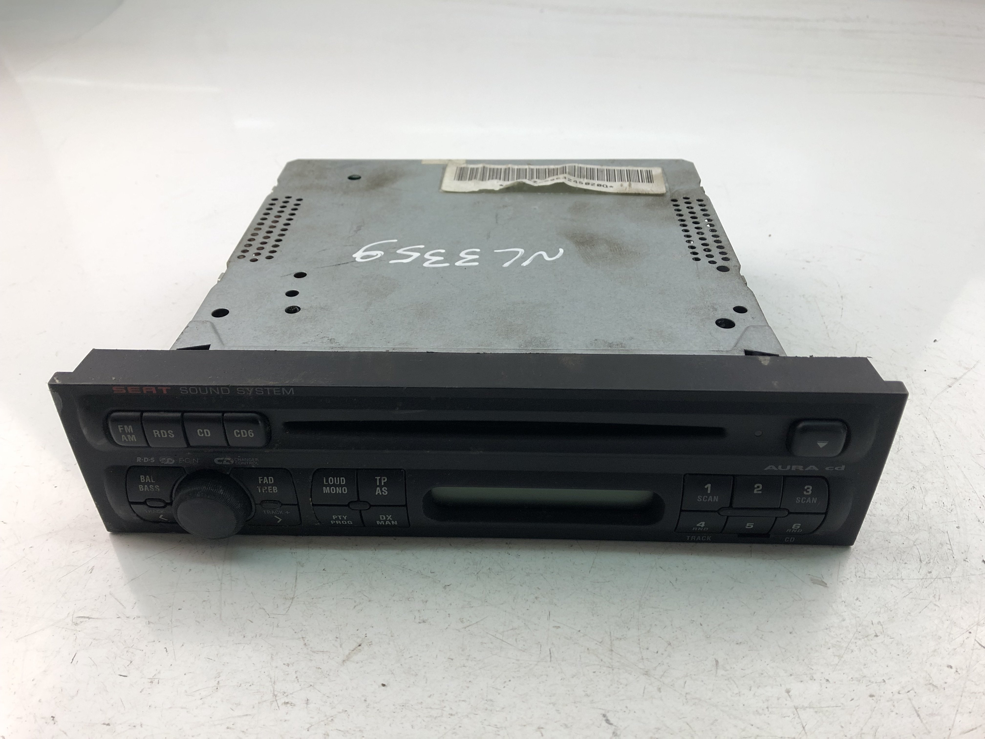 SEAT Leon 2 generation (2005-2012) Music Player Without GPS 1M0035186K 23491135