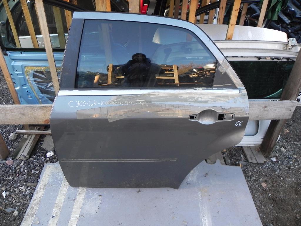 CHRYSLER 300C 1 generation (2005-2011) Front Left Door 23162888