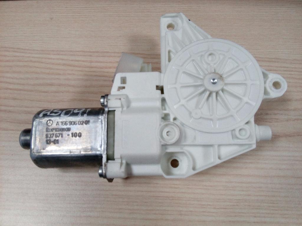 MERCEDES-BENZ M-Class W166 (2011-2015) Front Left Door Window Regulator Motor A1669060201 23336473