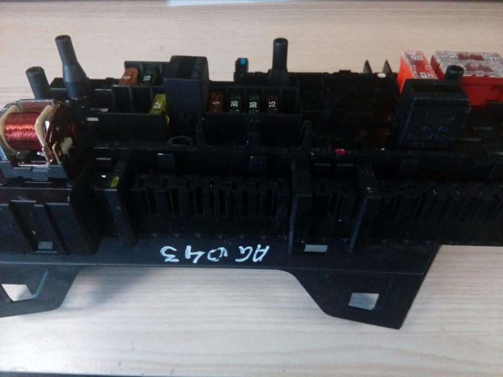 MERCEDES-BENZ E-Class W212/S212/C207/A207 (2009-2016) Fuse box 168298 23336508