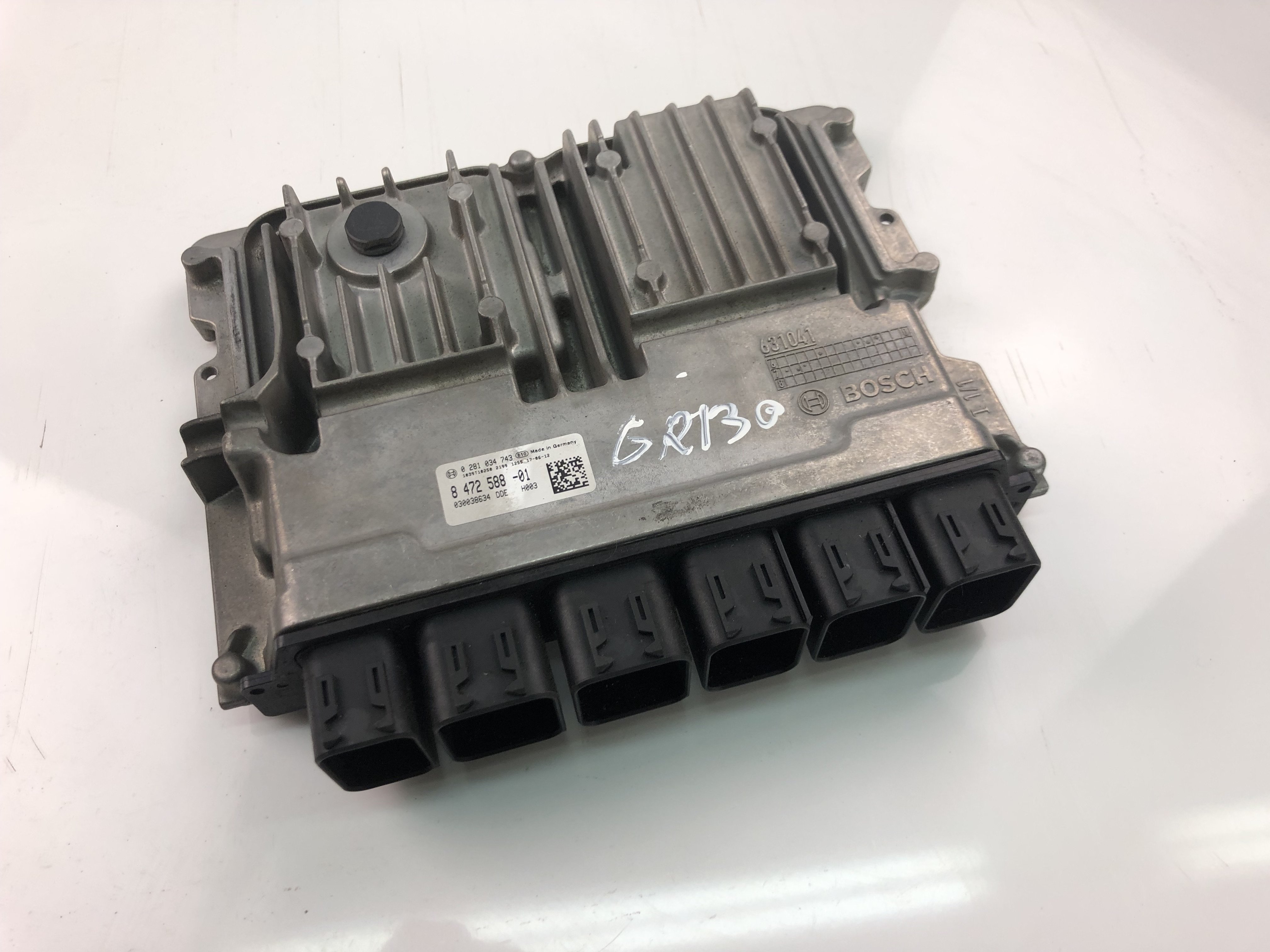 BMW 5 Series G30/G31 (2016-2023) Engine Control Unit ECU 84725880281034743 23462678