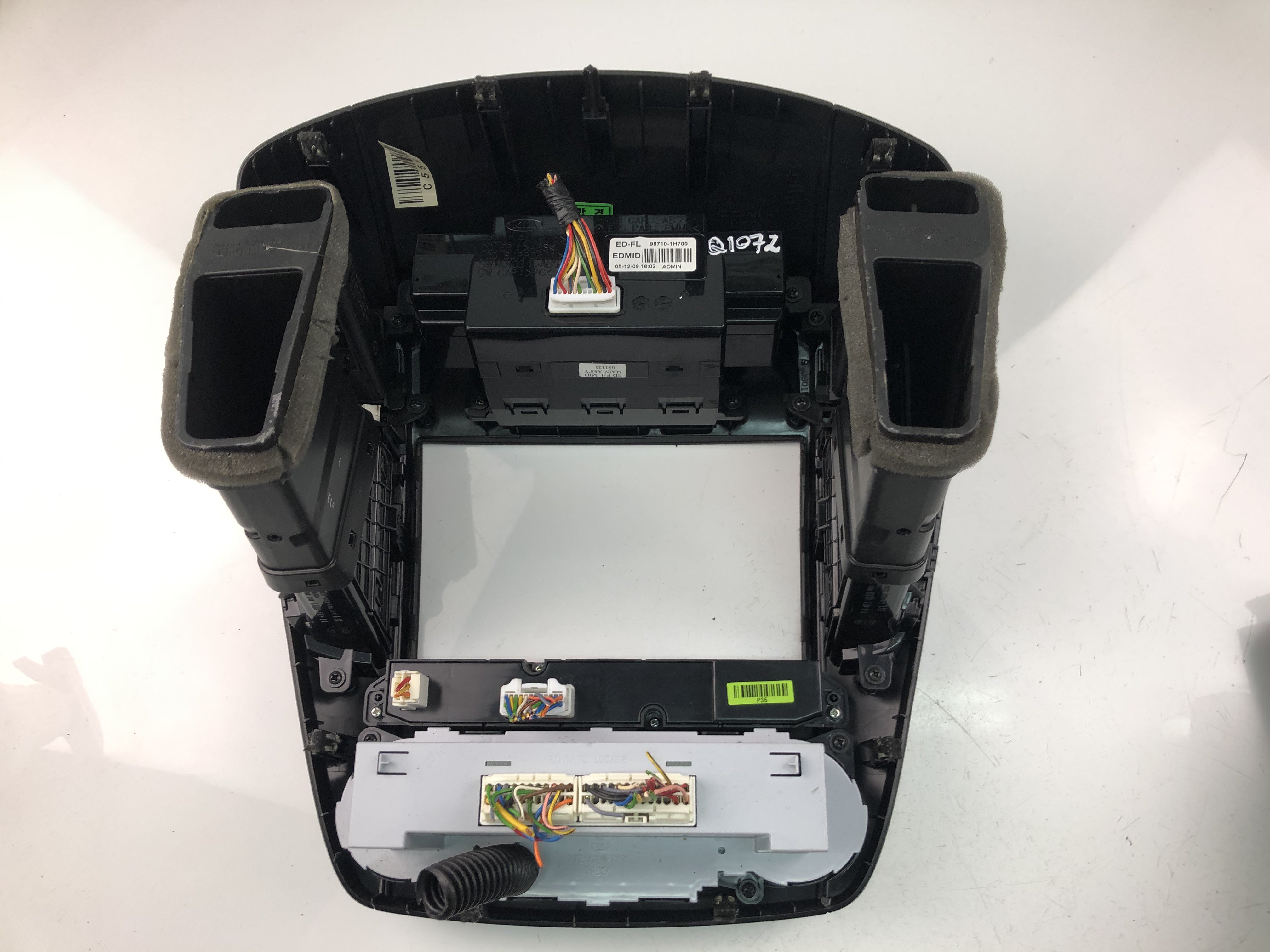 KIA Cee'd 1 generation (2007-2012) Center Console 957101H700 23456044