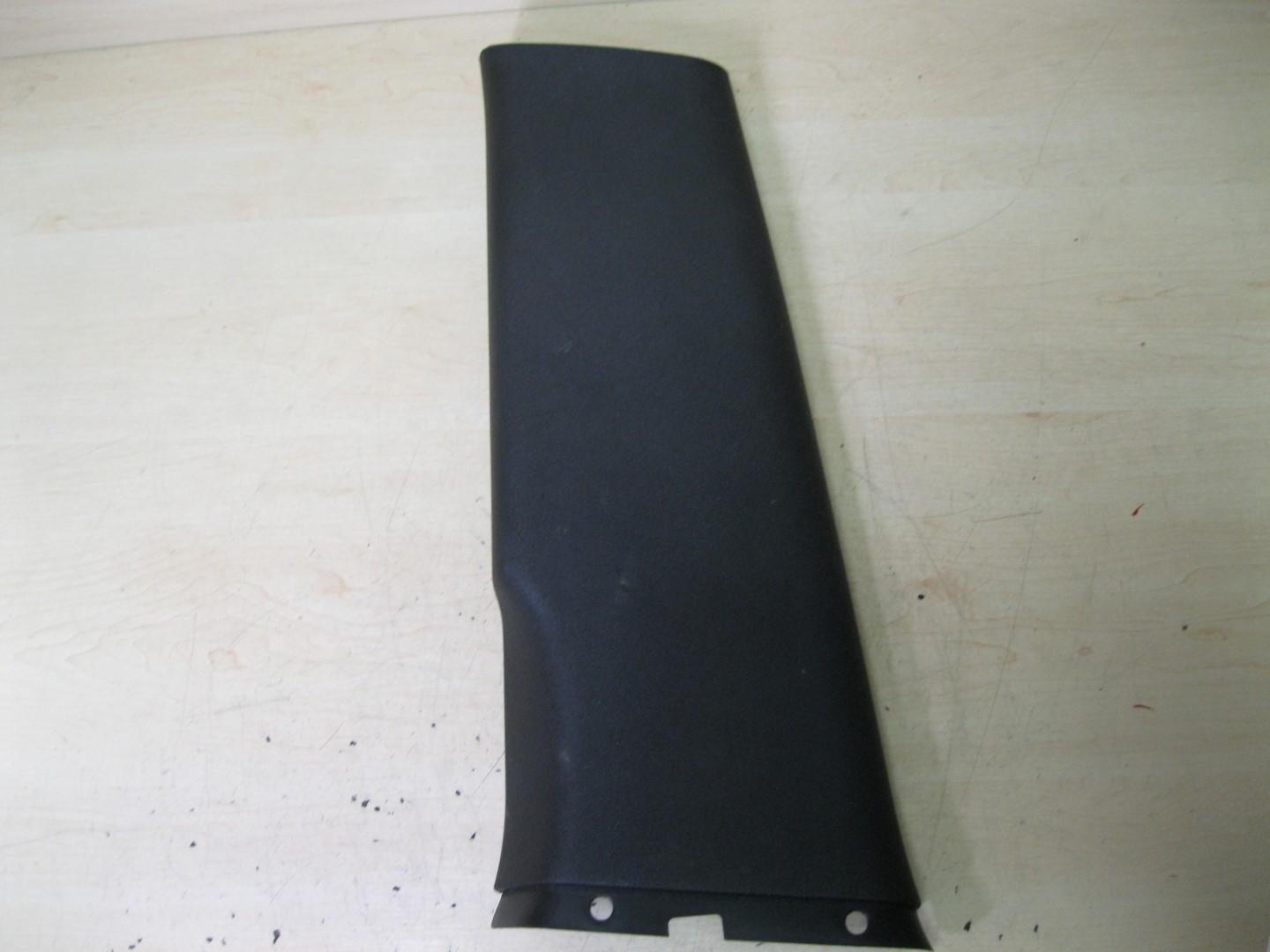 AUDI RS 3 8PA (2011-2012) Ľavý zadný stĺpik ozdobného lemu 8P4867239 23144901