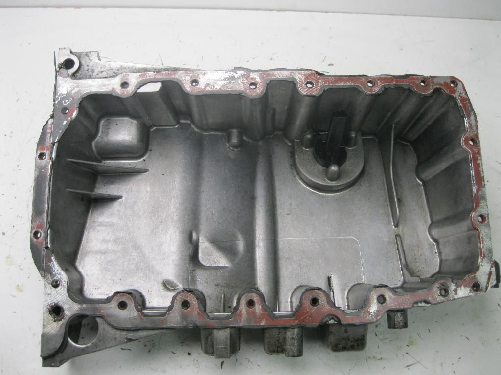 AUDI A6 C6/4F (2004-2011) Маслосборник 03G103603J 23177801