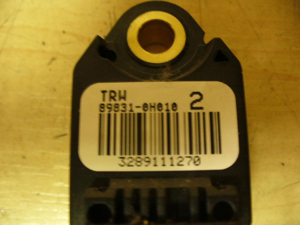 TOYOTA Yaris 2 generation (2005-2012) Crash Impact Sensor 898310H010 23143753