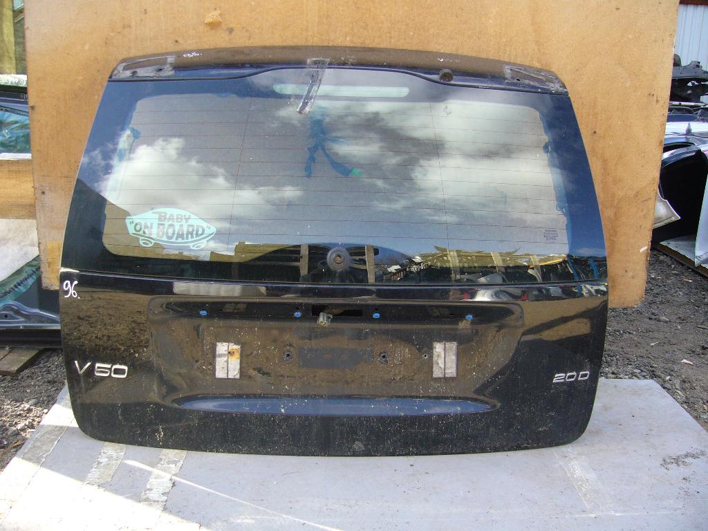 VOLVO V50 1 generation (2003-2012) Крышка багажника 23179566