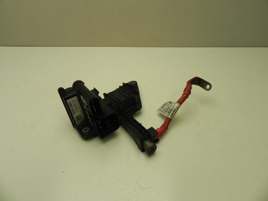 BMW 3 Series F30/F31 (2011-2020) Safety Battery Terminal (SBK) V5929615101 23179743