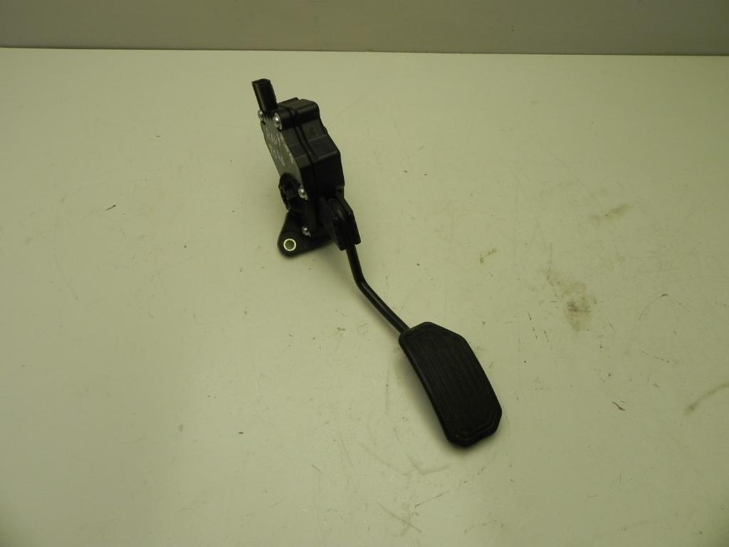 TOYOTA RAV4 3 generation (XA30) (2005-2012) Throttle Pedal 7811042030 23179872