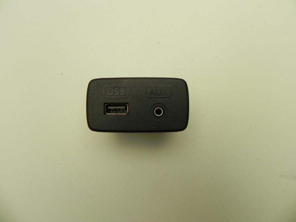 SUBARU Forester SH (2007-2013) Additional Music Player Connectors 86257AJ220 23180359