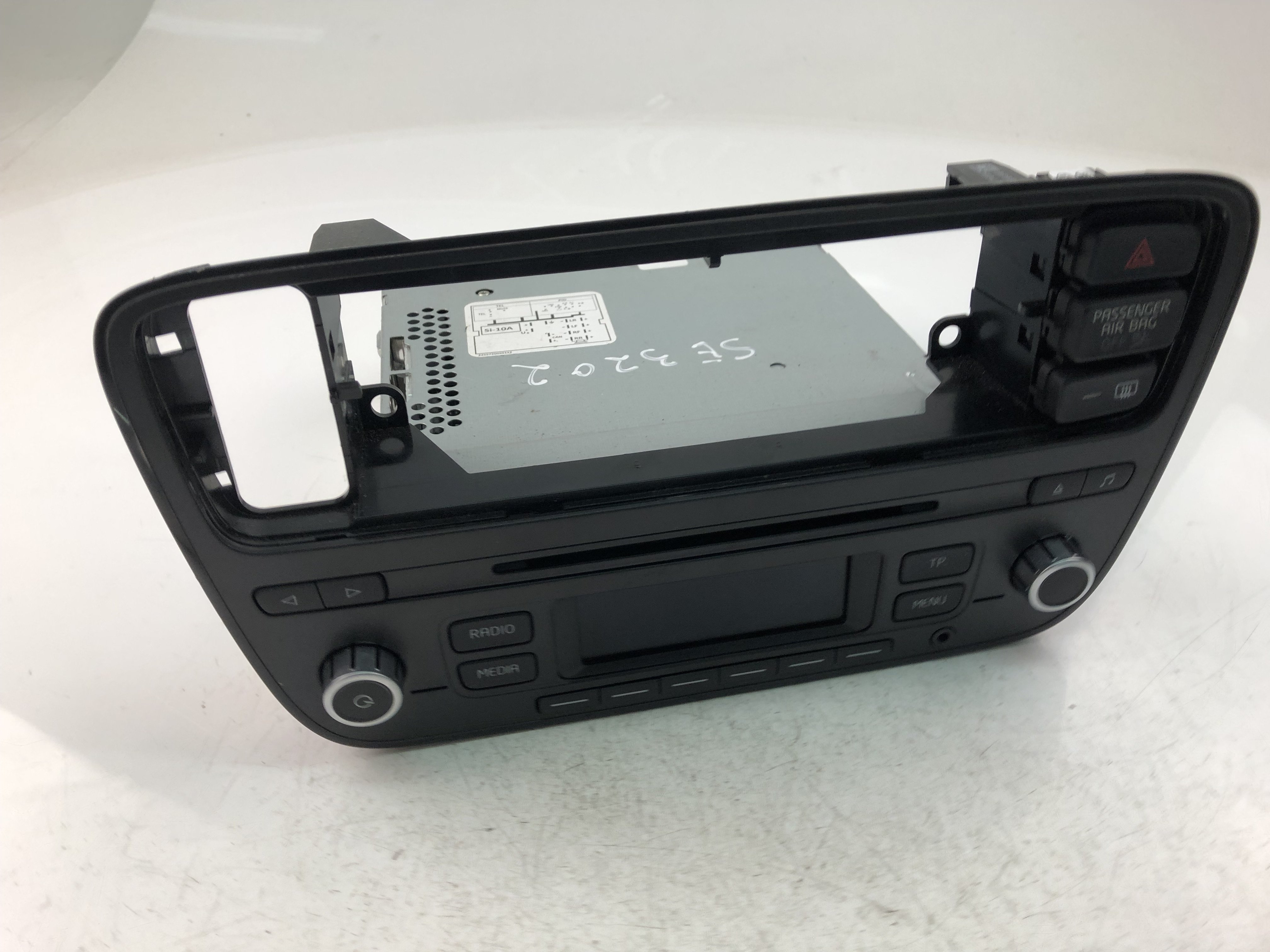 SEAT Mii 1 generation (2011-2023) Music Player Without GPS 1SL035156D 23472898