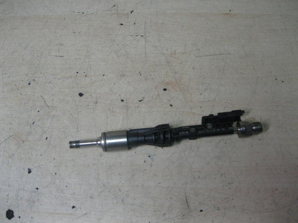 BMW 3 Series F30/F31 (2011-2020) Fuel Injector 7597870, 13647597870 23180923