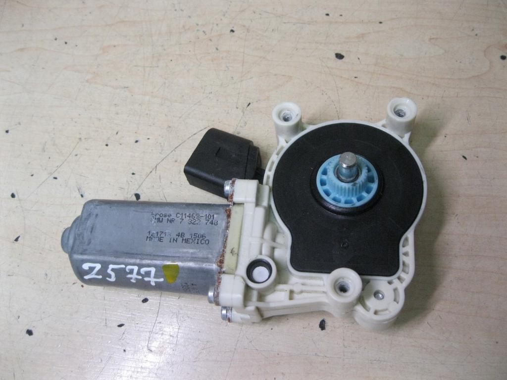 BMW X5 F15 (2013-2018) Rear Right Door Window Control Motor 7322748, 67627322748 23181388