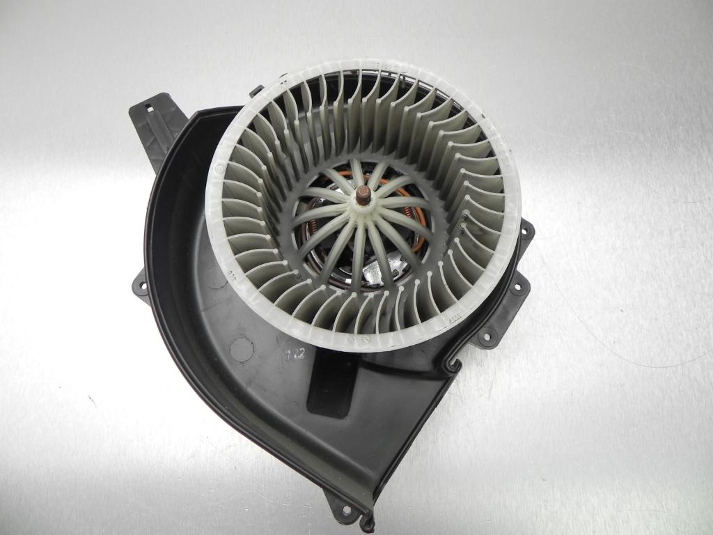 VOLKSWAGEN Polo 4 generation (2001-2009) Motor încălzitor interior 6Q1820015C 23181530