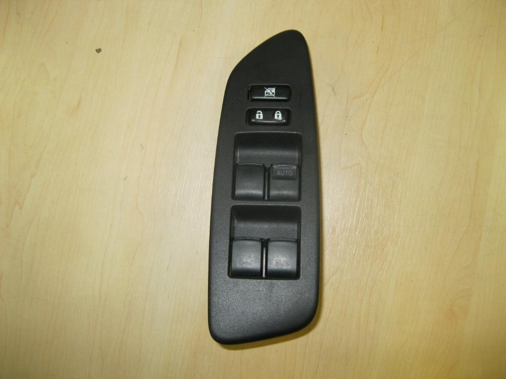 TOYOTA Auris 1 generation (2006-2012) Priekinių kairių durų langų pakėlimo mygtukai GF30 23543295