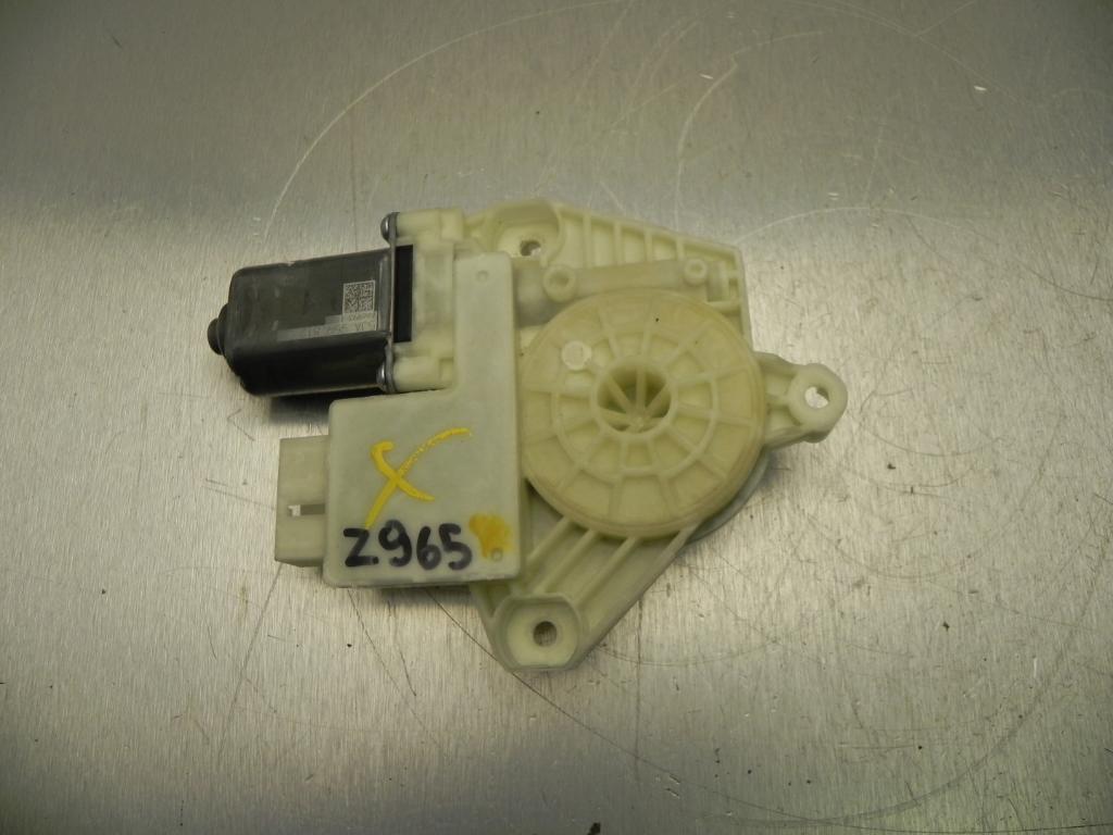 SKODA Rapid 2 generation (1985-2023) Front Right Door Window Control Motor 5JA959812J 23182168