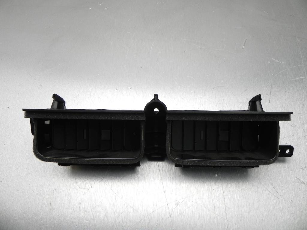 TOYOTA Prius 3 generation (XW30) (2009-2015) Center console air vents 5567047070, 5568747030 24485067