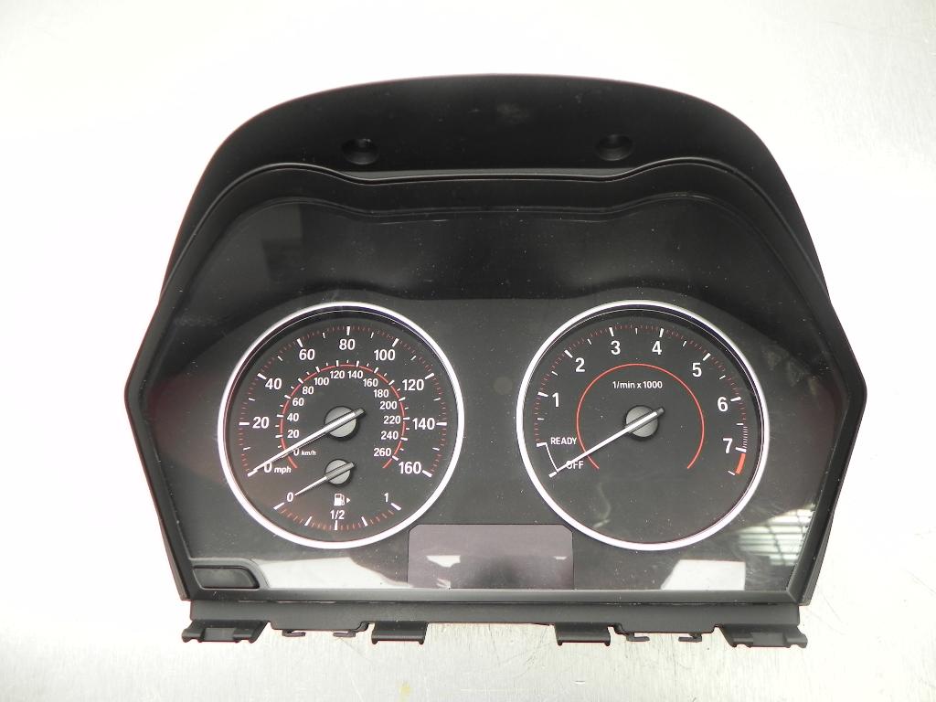 BMW 2 Series F22/F23 (2013-2020) Instrumentu panelis/spidometrs 9232891, 17649411 23182849