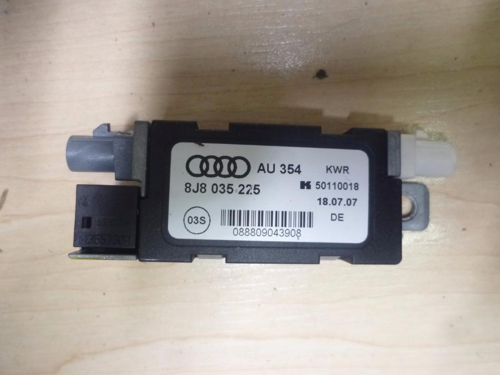 AUDI TT 8J (2006-2014) Csomagtérfedél-antenna erősítője 8J8035225 23146545