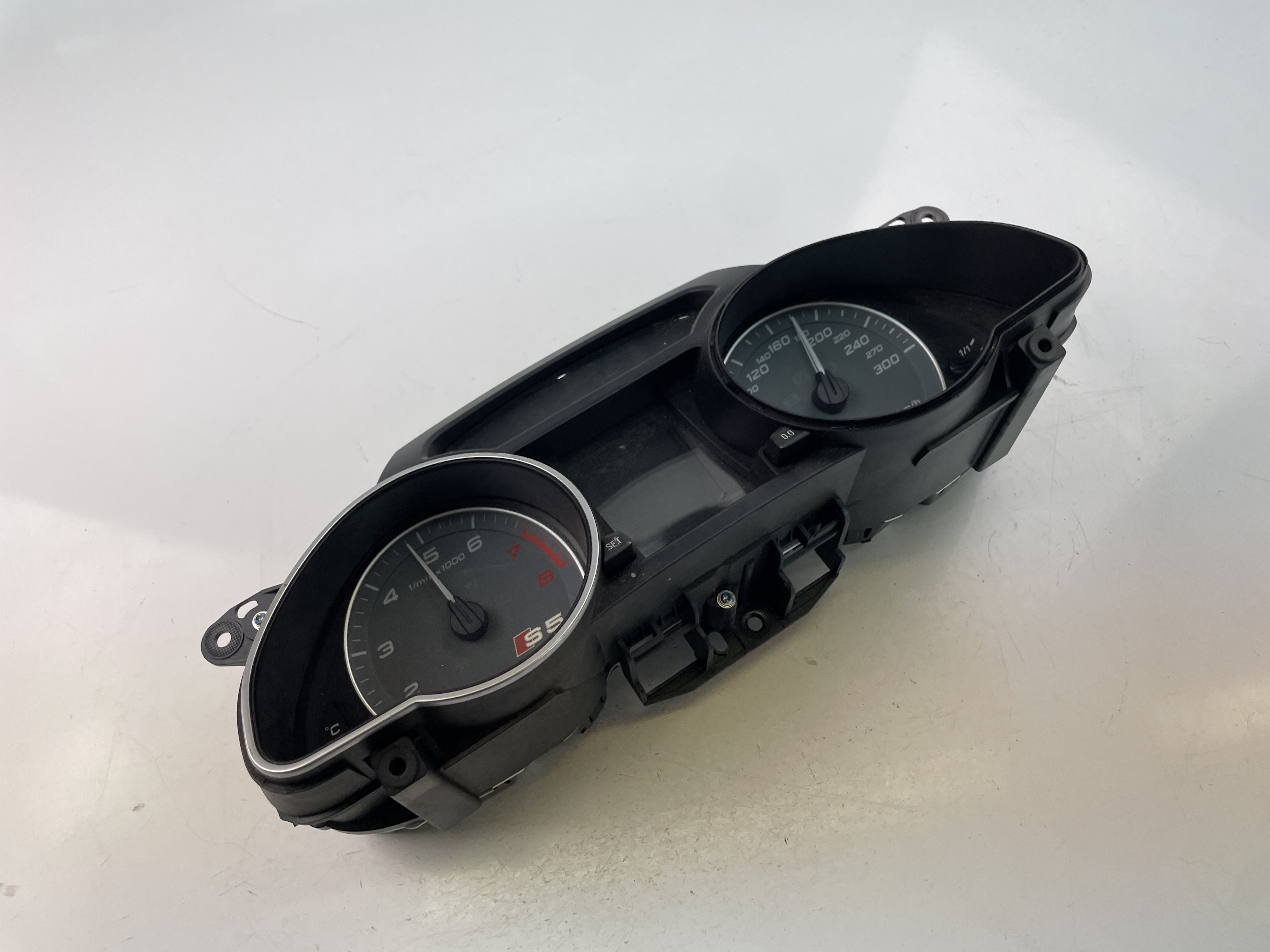 AUDI A5 Sportback 8T (2009-2011) Speedometer 8T0920931B 23482593