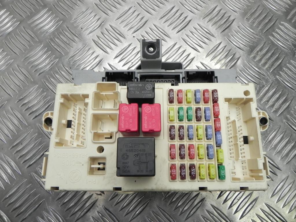 ALFA ROMEO 147 1 generation (2000-2010) Fuse box 60698107 23185061